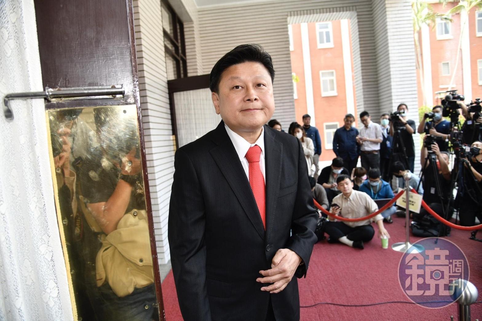 傅崐萁名列國民黨選策會名單中，引發黨內劇烈反彈聲浪。