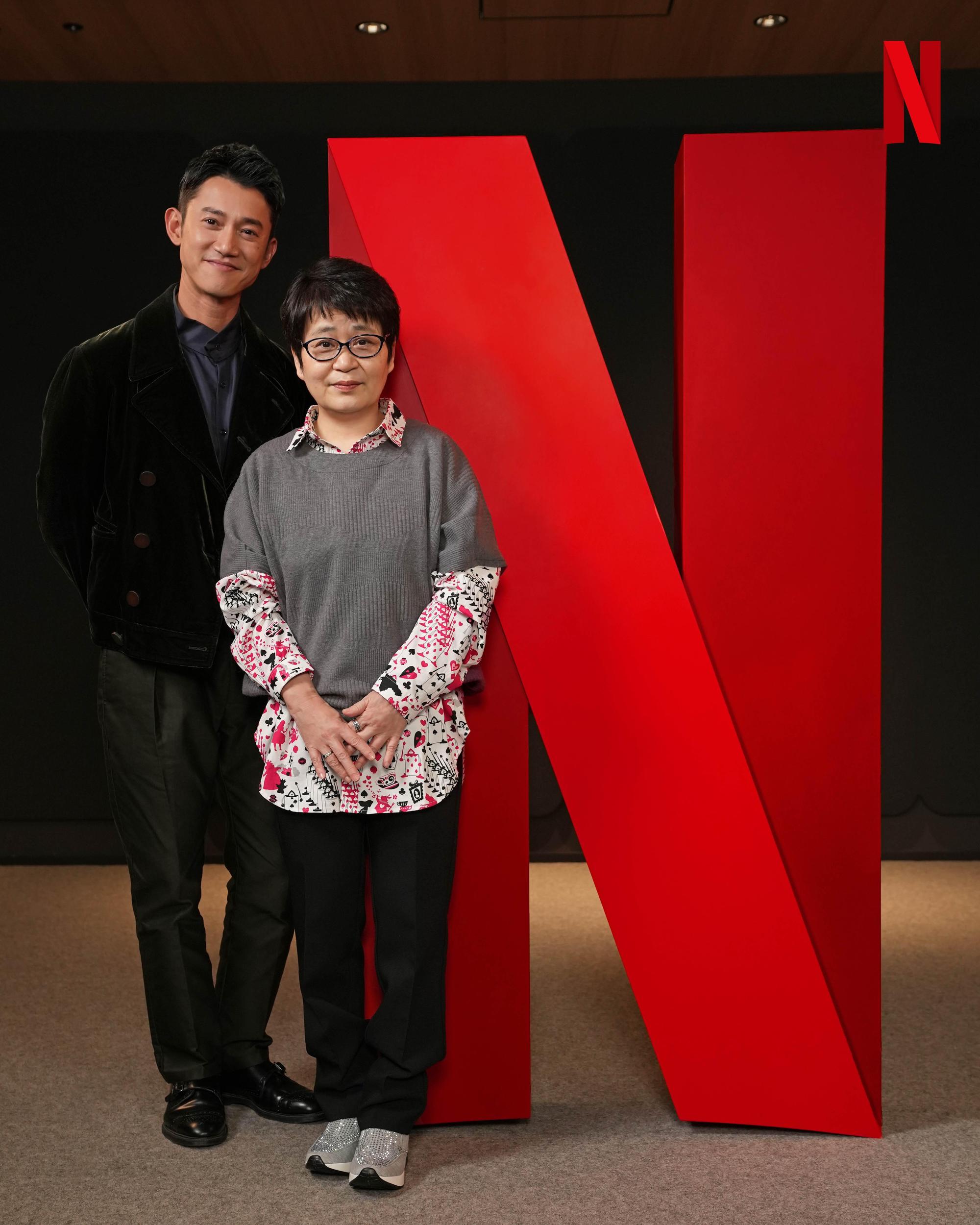 吳慷仁（左）見到宮部美幸（右）坦言非常不真實。