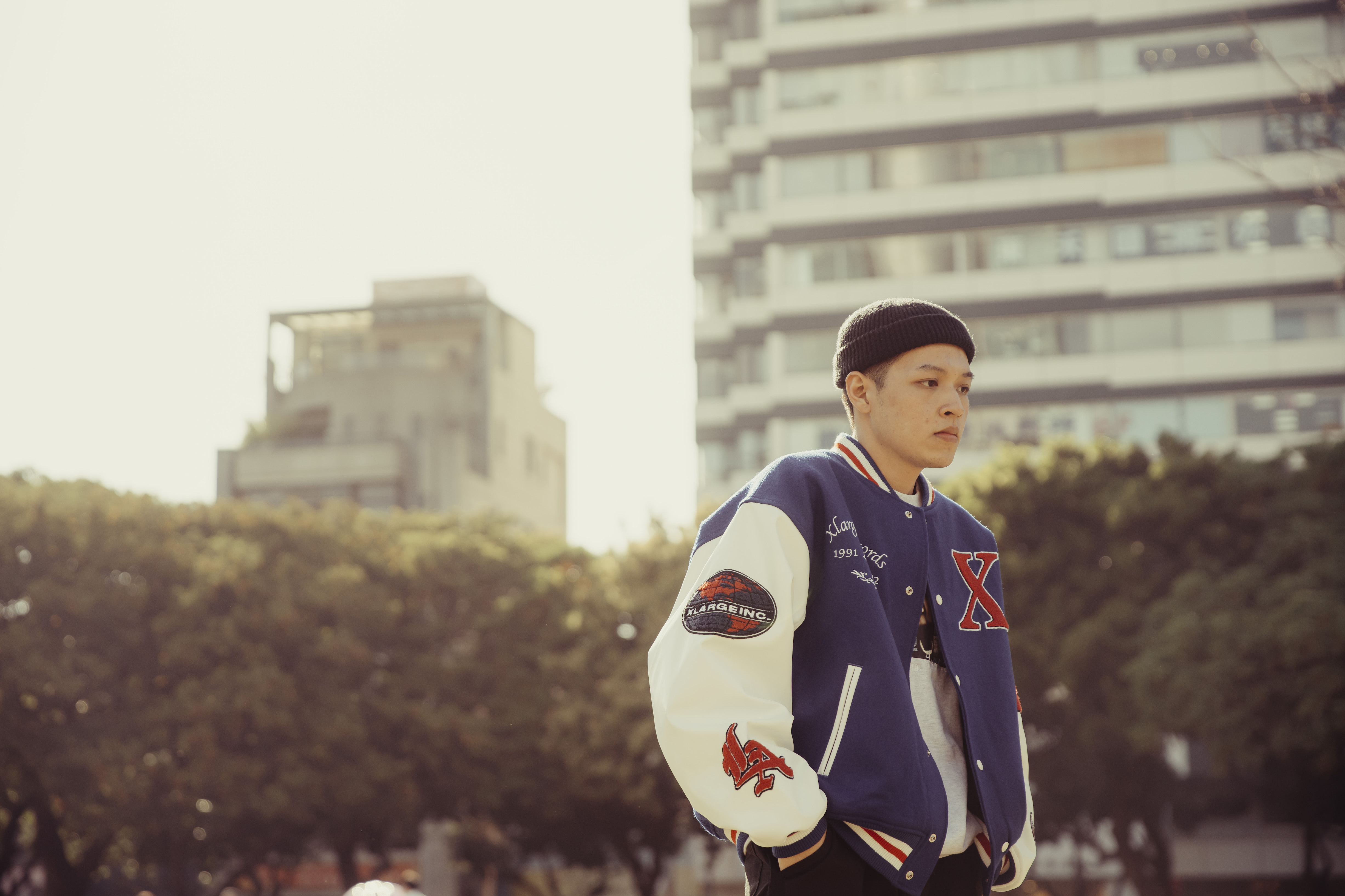 《大嘻哈時代2》受矚目饒舌新秀艾蜜莉 AMILI 推出全新單曲〈在我周圍〉。（Shabby Boyz CO.,LTD.）