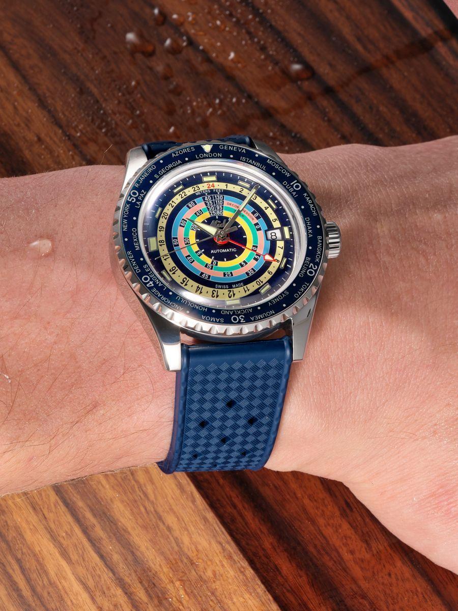 MIDO美度發表全新設計的Ocean Star Decompression Worldtimer海洋之星「減壓彩虹圈」兩地時間錶。定價約NT$41,100。