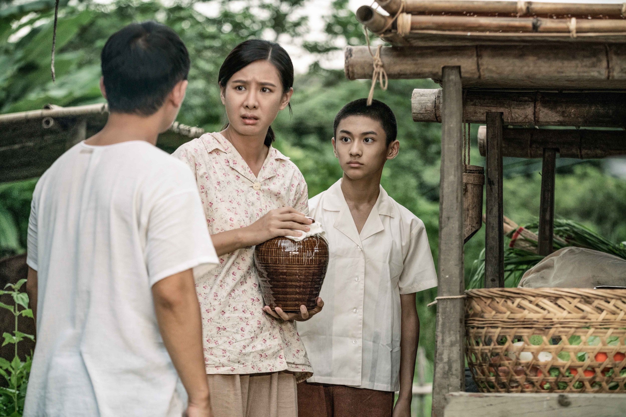 《牛車來去》劇情高潮迭起，上週阿春（安心亞飾）借腹生子的祕密意外傳開。（公視、禾豐製作提供）