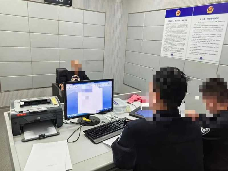 舉報後,綠帽尪過去一起吸毒跟販毒的過往也被挖了出來。(翻攝微博)
