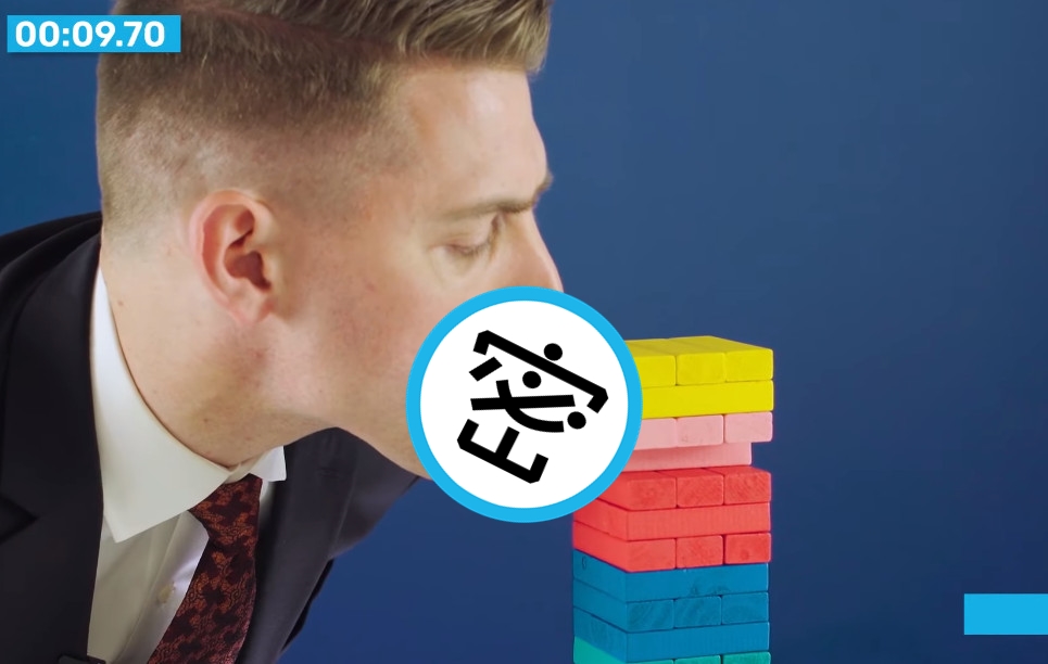 史都伯舌頭長度驚人，長達10.1公分。（翻攝YT頻道Guinness World Records）