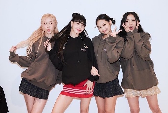 BLACKPINK成員Jisoo（右起）、Jennie、Lisa、Rosé在全球擁有高人氣。（翻攝sooyaaa__IG）