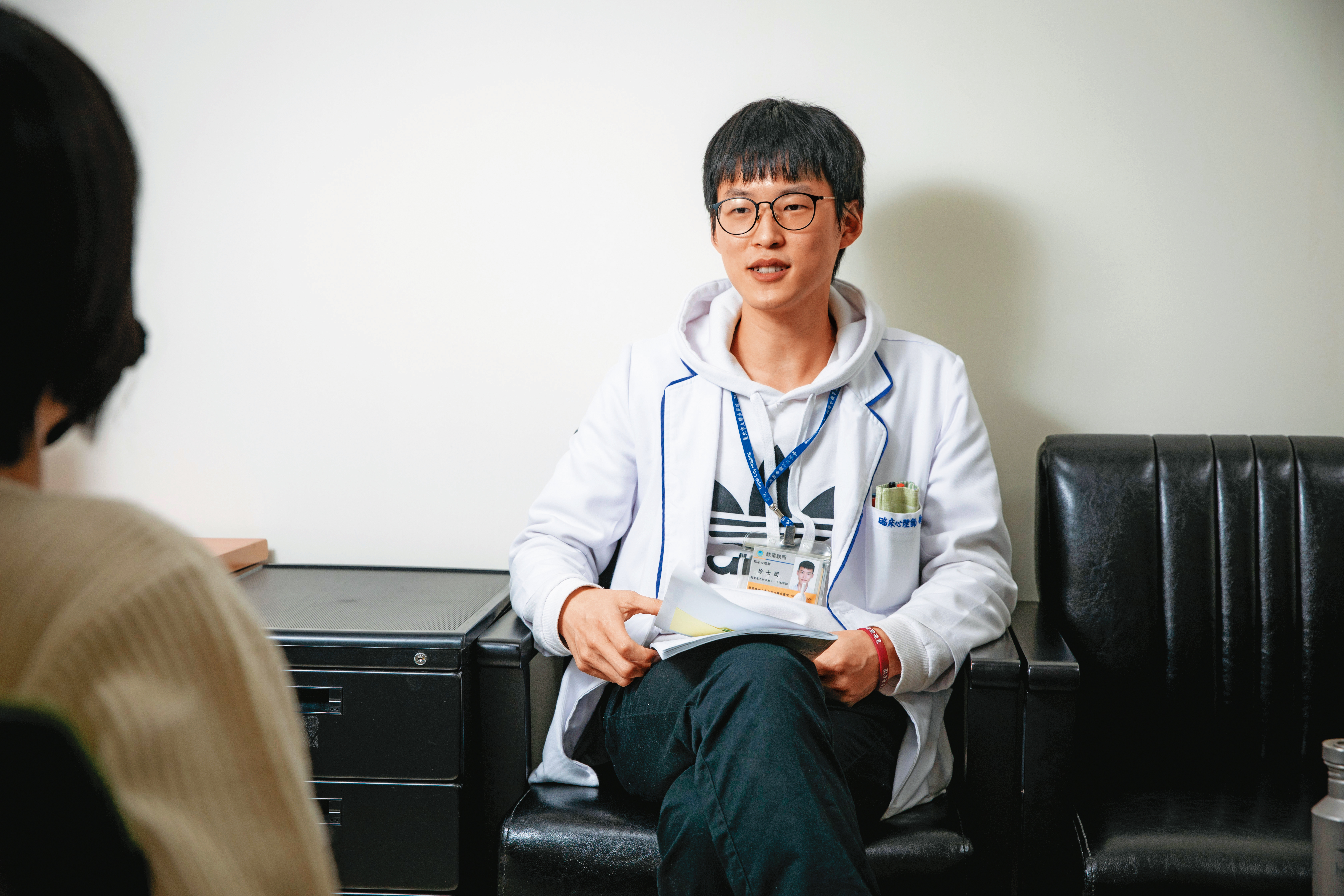 臨床心理師徐士閎帶領戒癮團體2年多，他坦言台灣對賭癮的研究確實不多。