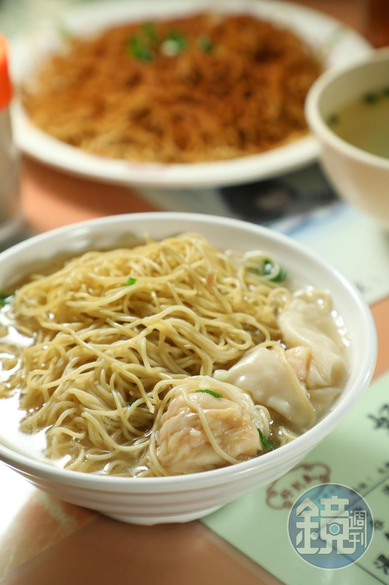 「雲吞麵」也非常鮮美，麵條的鹼水味很淡。（港幣34元／碗）