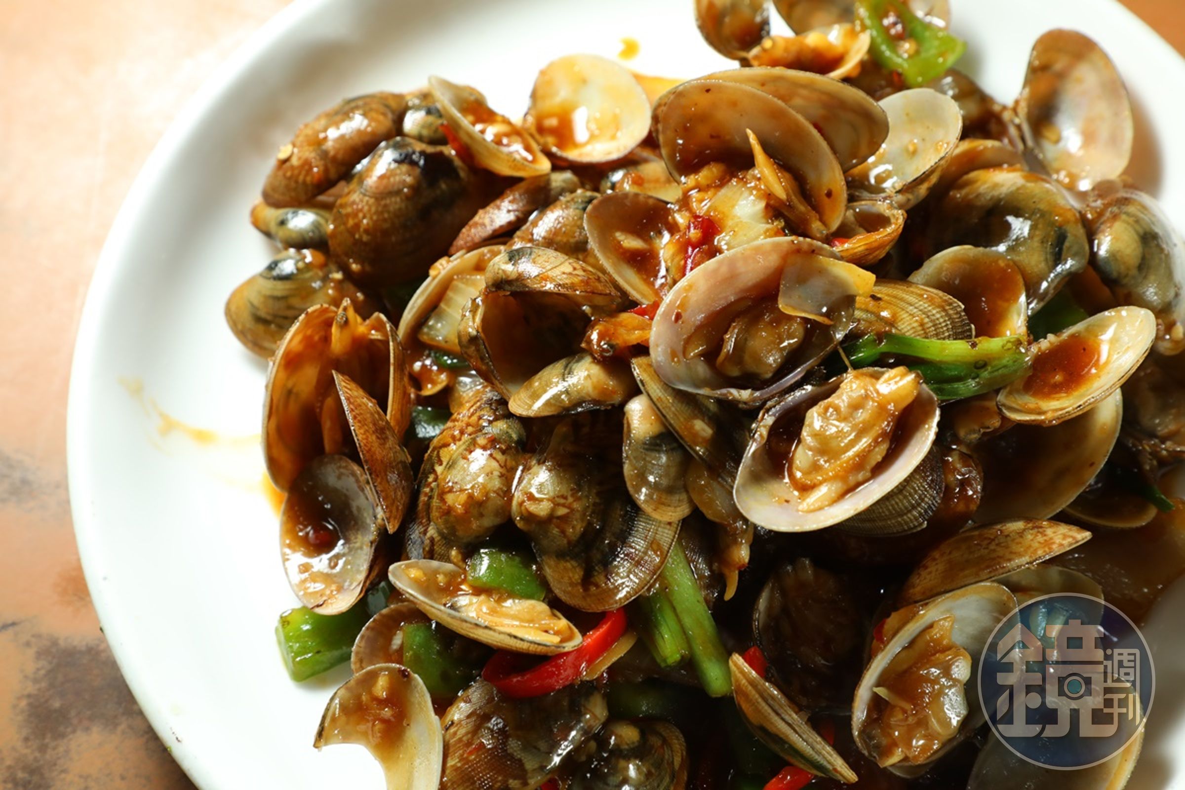 「豉椒炒蜆」的醬料是一絕,炒什麼應該都好吃。(港幣80元/份)