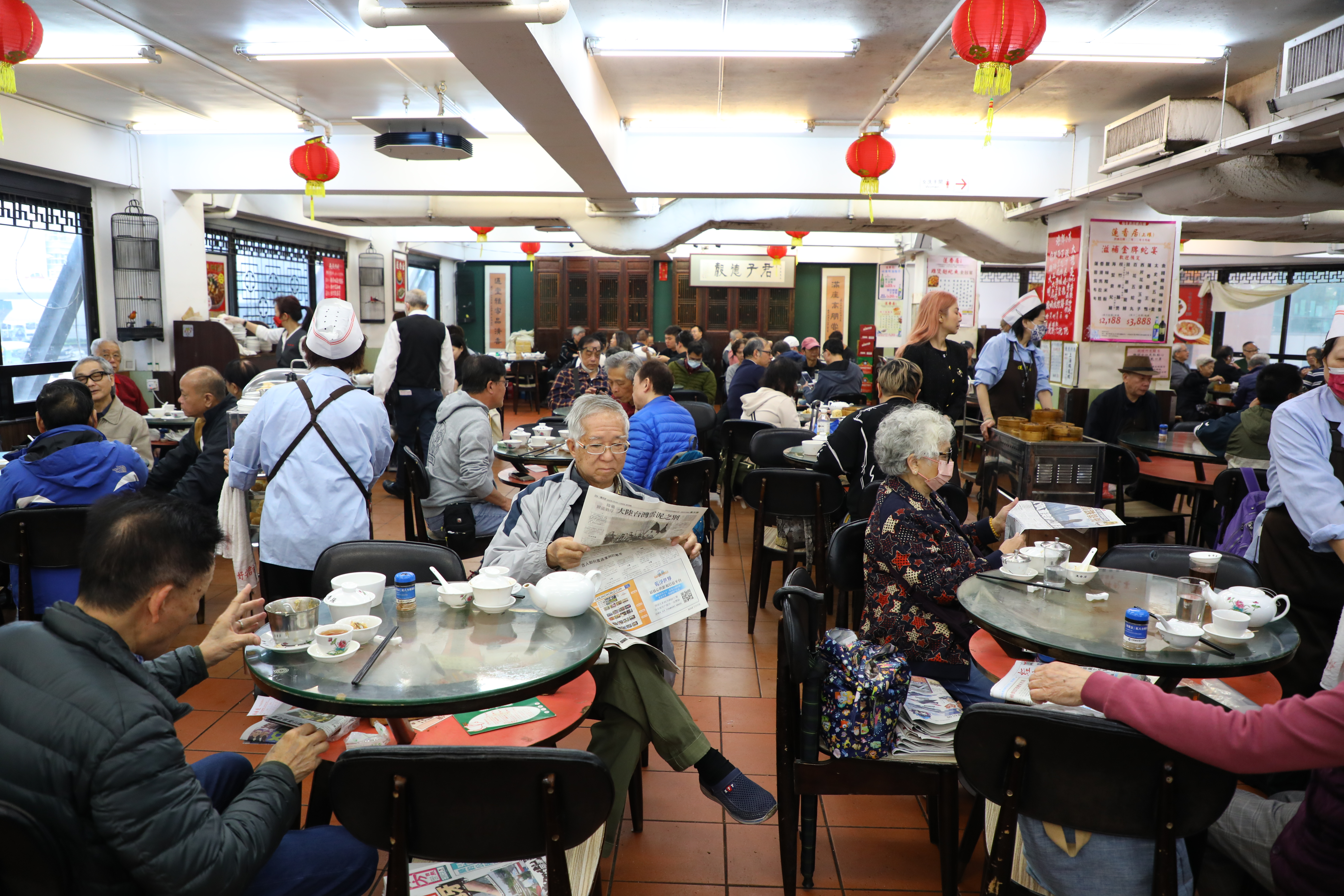 到香港的「蓮香居」可感受最經典的老派茶樓風情。