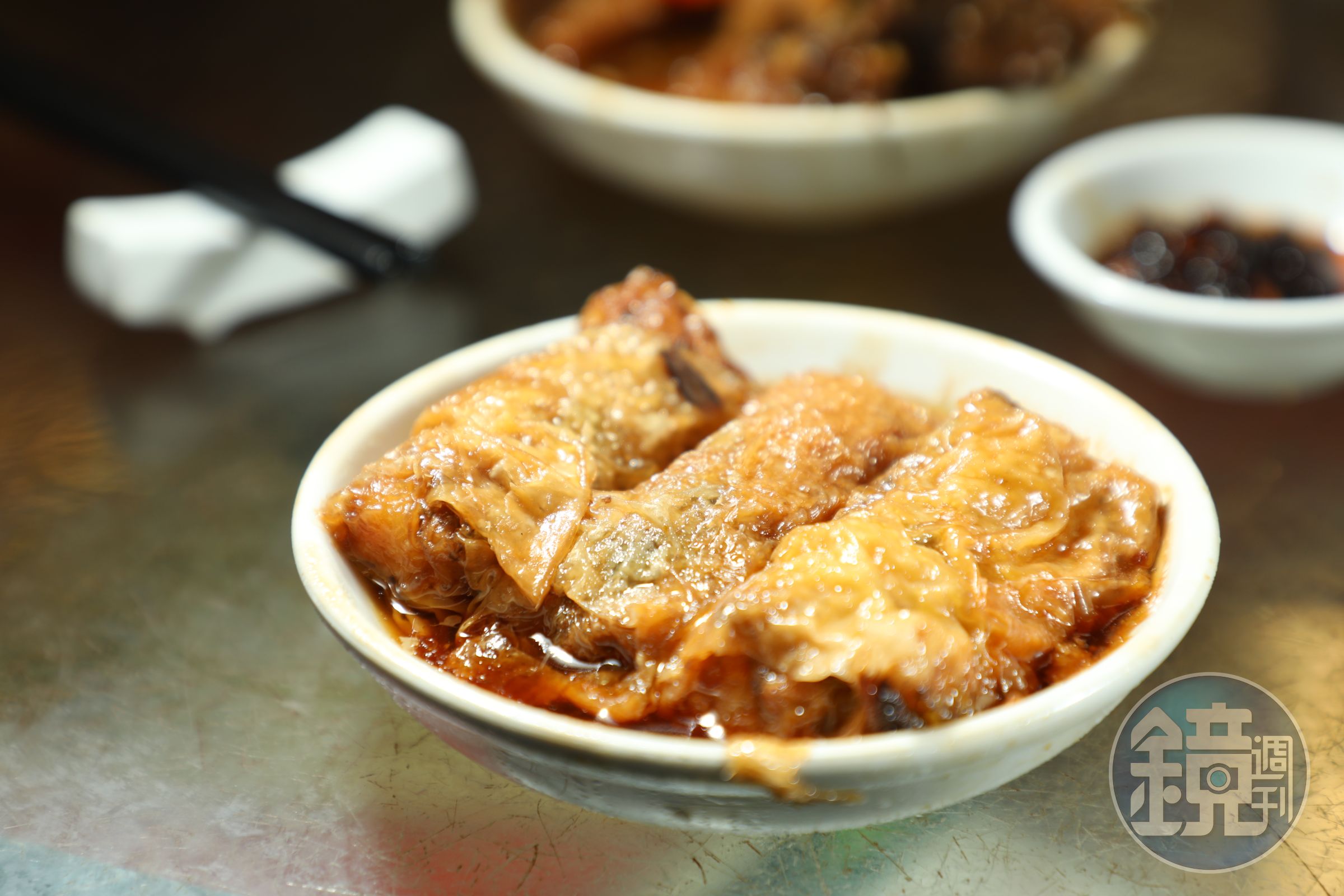 「鮮竹菌菇卷」包了滿滿菇類，頗為清爽。（大點，港幣32元／份）