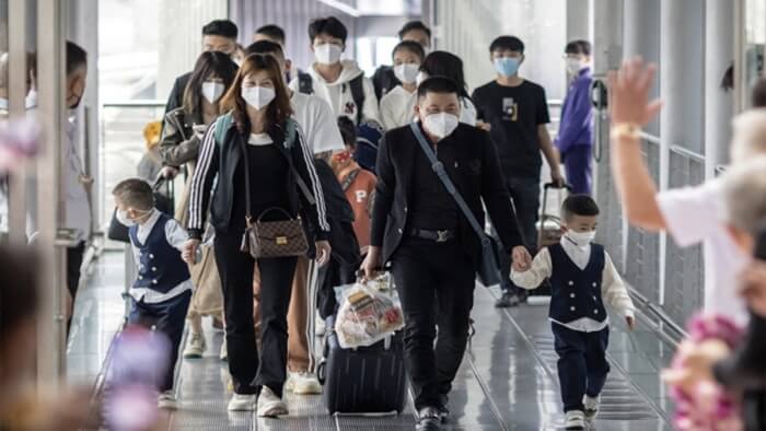 今年年初泰國官員熱烈歡迎陸客。（翻自tcijthai.com）