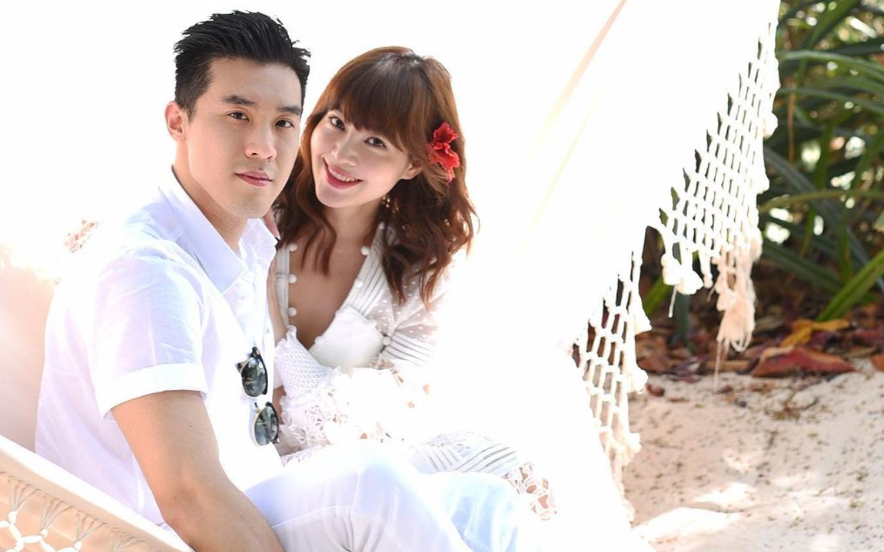 廖曉喬（右）與老公董子淳（左）喜迎女兒的誕生。（翻攝自廖曉喬IG）