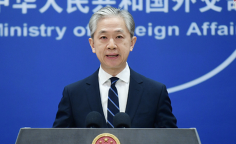 中國外交部發言人汪文斌對普丁被發出逮捕令表示,尊重國家元首依據國際法享有的管轄豁免。(翻攝中國外交部網站)