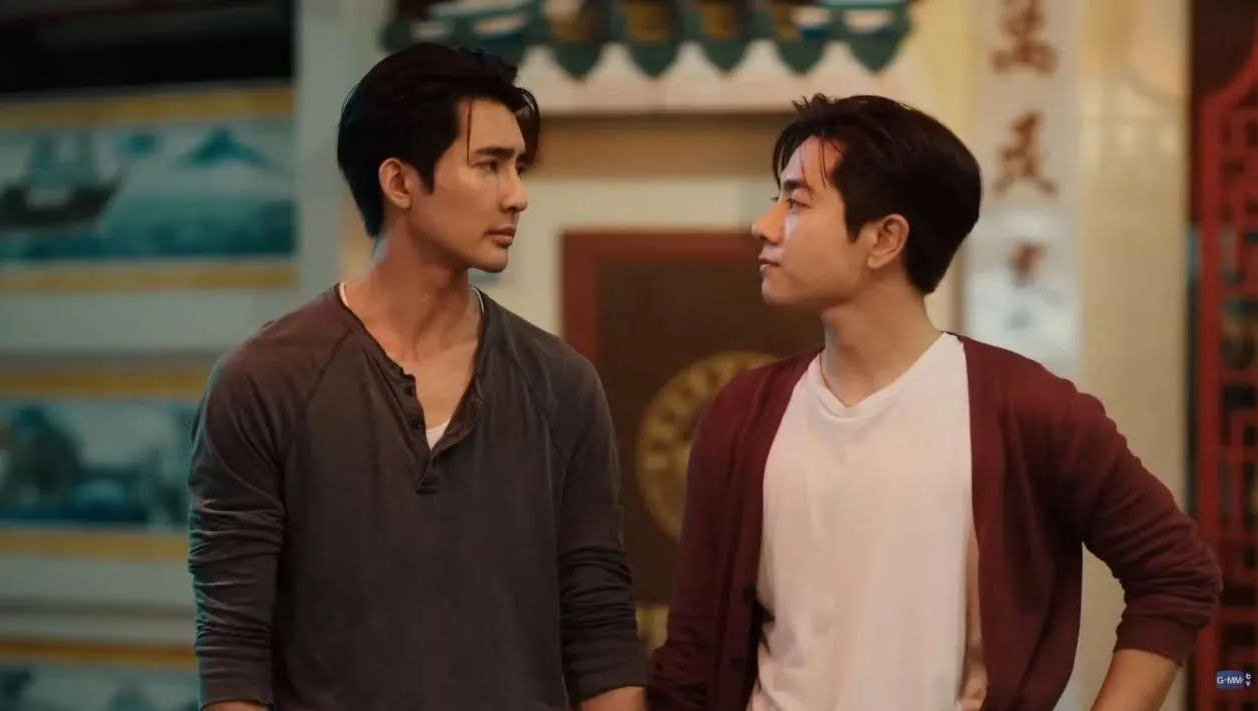 泰國男星Earth（左）、Mix主演《月光海南雞 Moonlight Chicken》才結束沒多久，兩人要來台灣開見面會啦。（網路圖片）