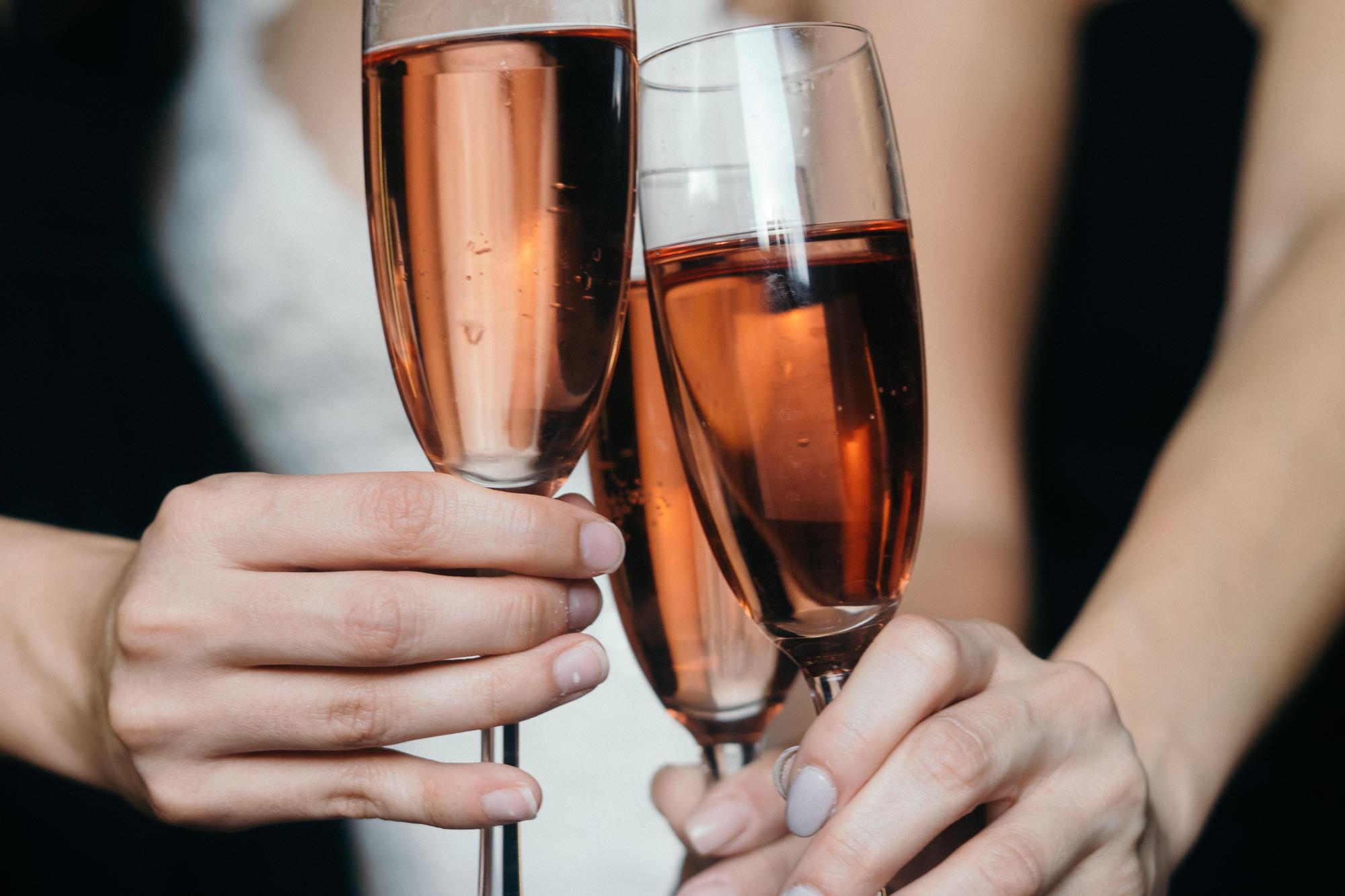 新加坡一名女子酒後慘遭同事撿屍性侵。(示意圖,Pexels)
