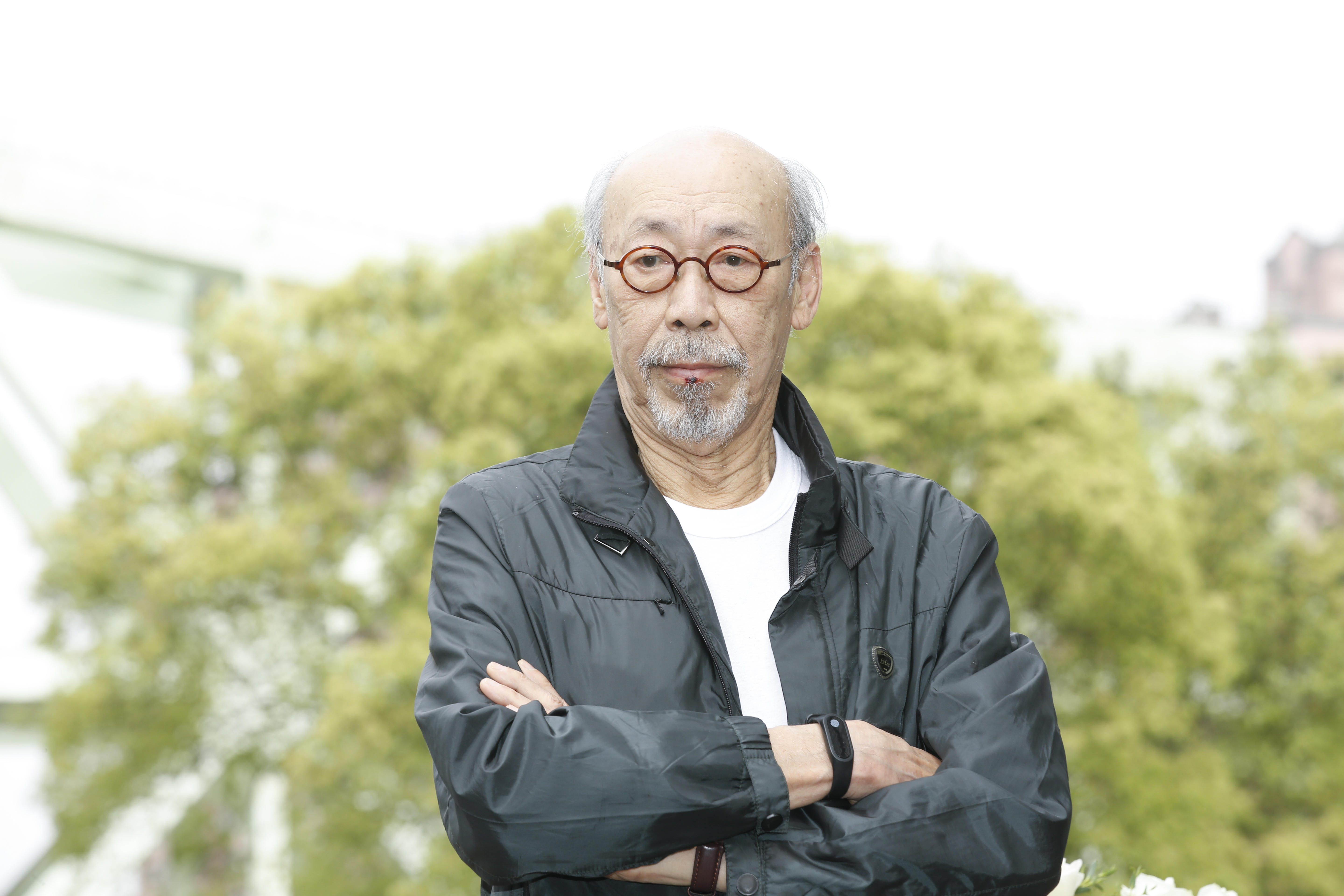 馮淬帆5年未出現在幕前，這次應導演錢人豪之邀演出電影《蝴蝶大廈》，飾演大廈管理員。