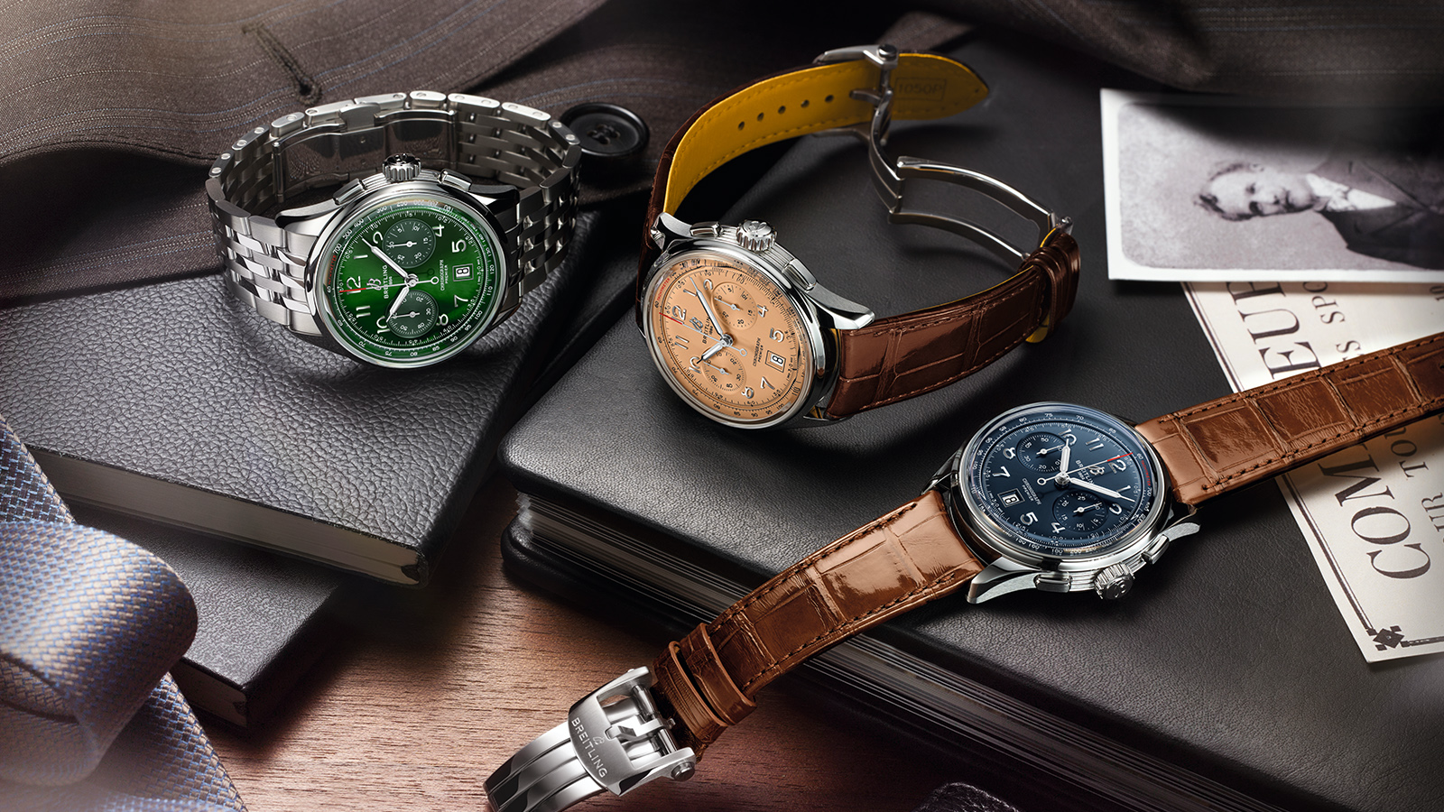BREITLING Premier B01 Chronograph 42｜錶徑42mm／不鏽鋼材質／時、分、小秒、日期指示、計時碼錶功能／B01自動上鏈機芯／防水100米／定價NT$267,000（皮帶款）、NT$279,000（鍊帶款）