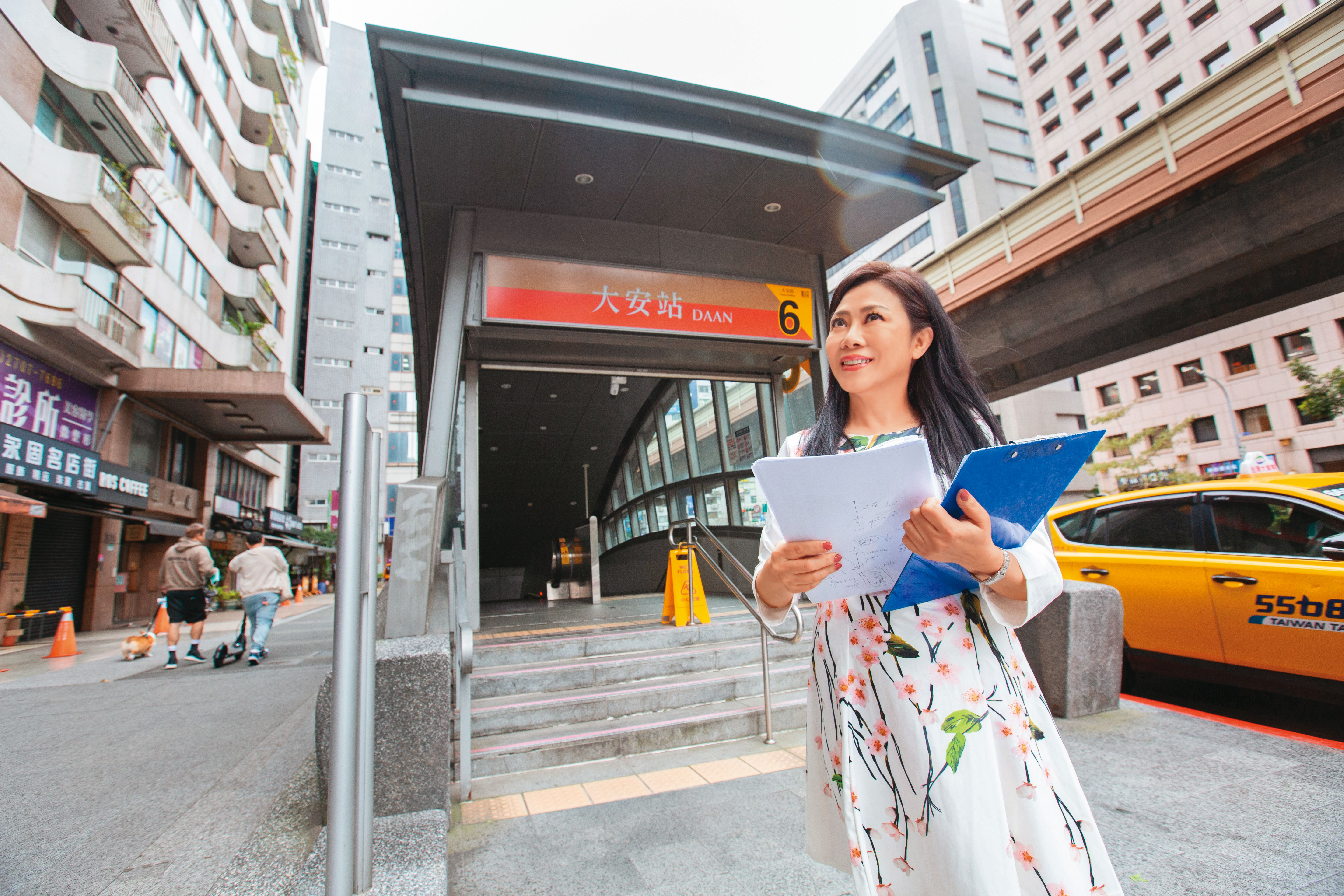 小彤鎖定蛋黃區買房，捷運大安站是主戰場，多年來她在台日掃貨12屋，市值3.5億元。