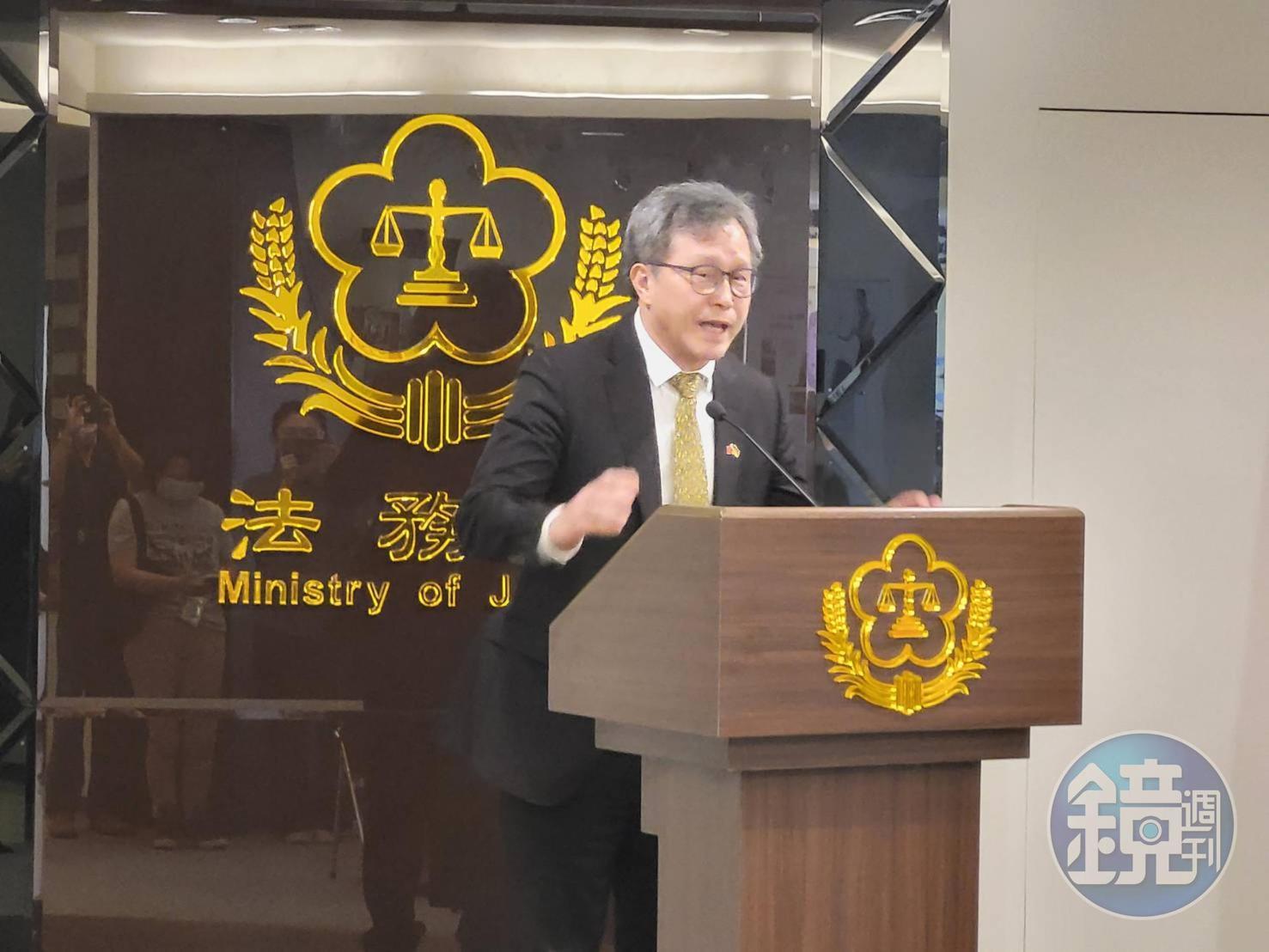 駐德國台北代表處大使謝志偉感謝法務部國兩司的團隊付出,成就台德司法互助協定簽署。