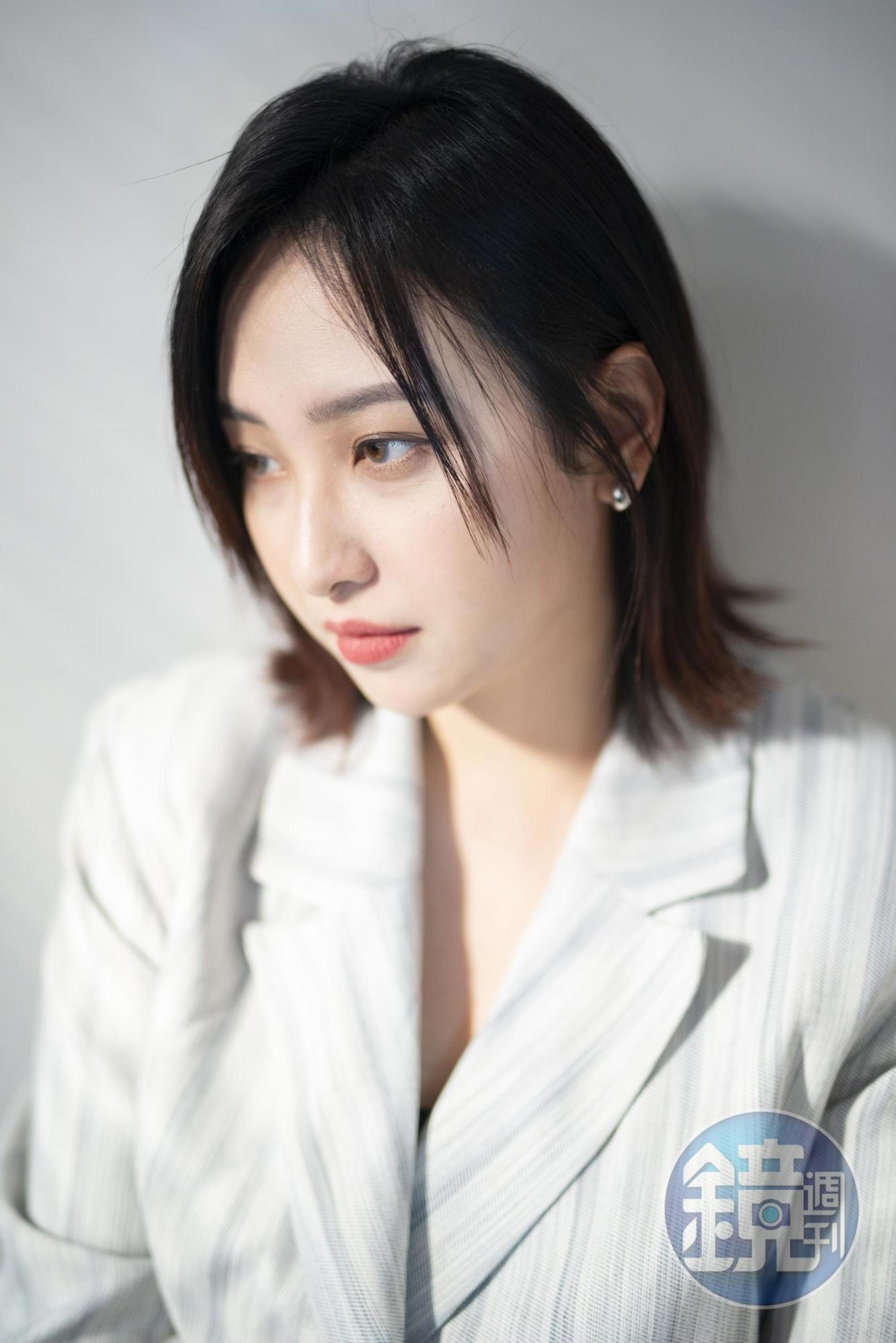 為了追逐音樂夢，羅莎莎曾窮到1週吃1條白吐司配鮪魚罐頭度日。