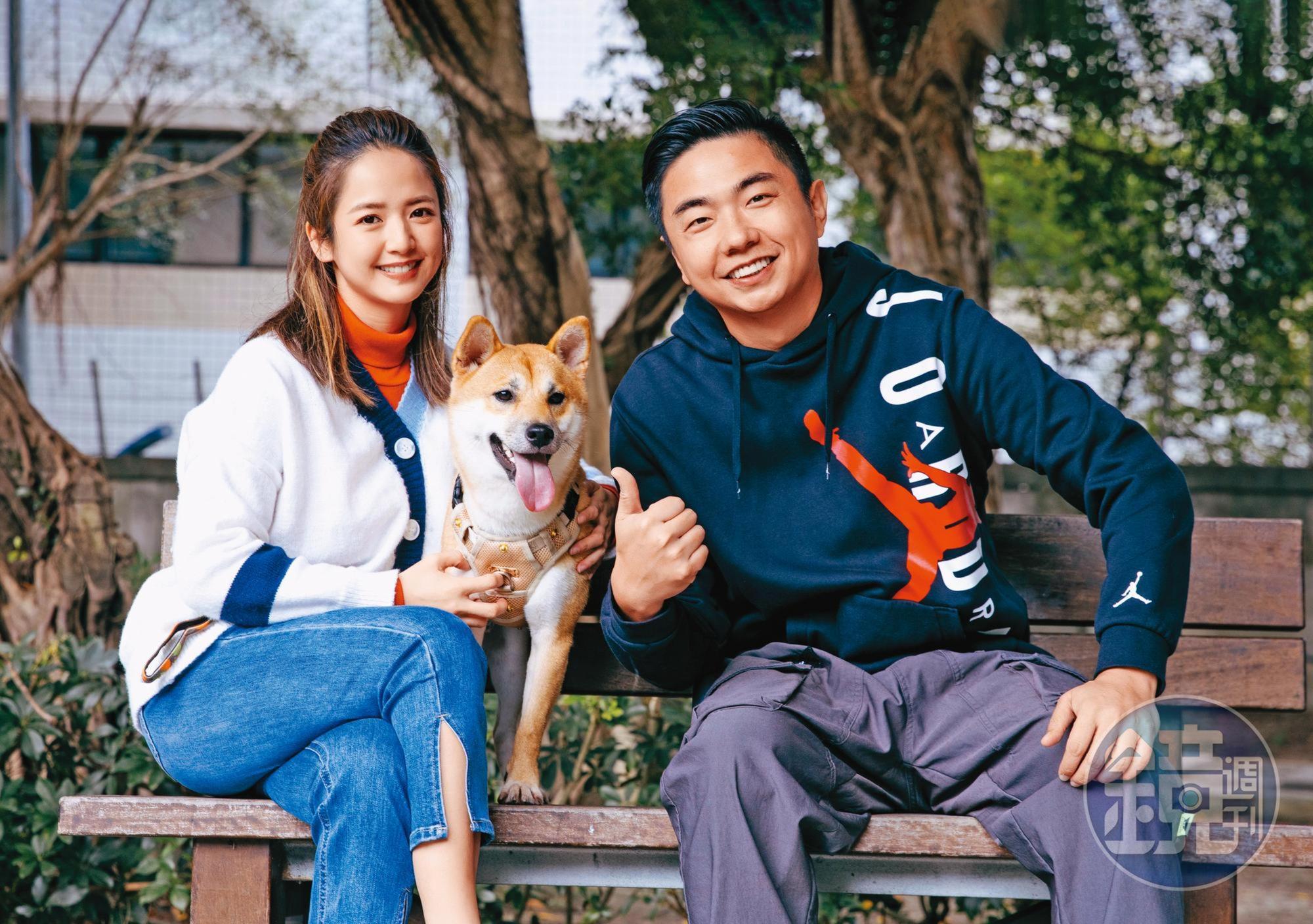 臧芮軒（左）領養1歲柴犬哈吉回家，新手主人有太多疑問，只好找熊爸（右）求救。