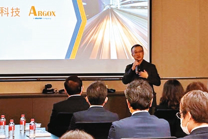 菅野俊夫時常到各大企業分享企業管理的心得,如今良好形象恐因性騷疑雲被打上問號。(翻攝Argox官網)
