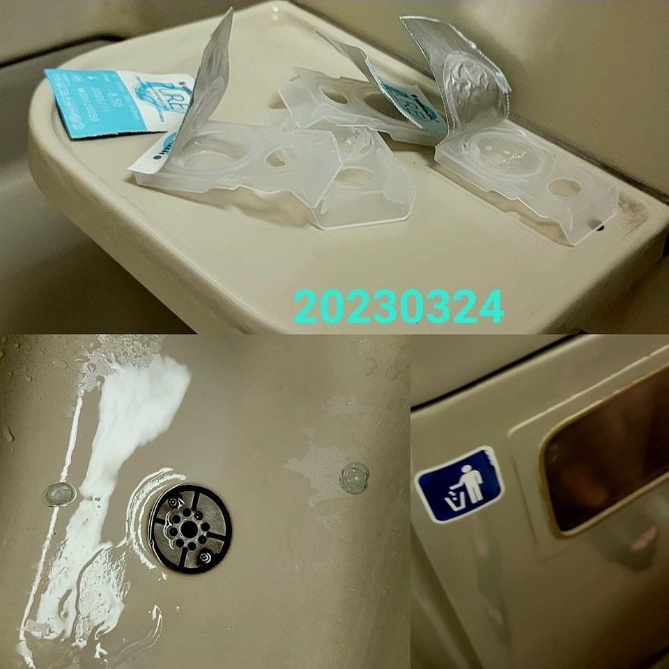 有人將換下來的隱形眼鏡盒亂扔在高鐵廁所內。(翻攝黃子佼臉書)