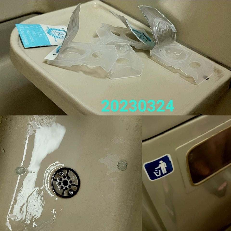 有人將換下來的隱形眼鏡盒亂扔在高鐵廁所內。（翻攝黃子佼臉書）