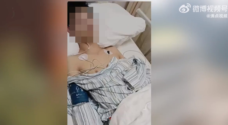 中國四川一名高二李姓學生因不堪高壓實習工作不幸自殘。（翻攝微博@鳳凰週刊）