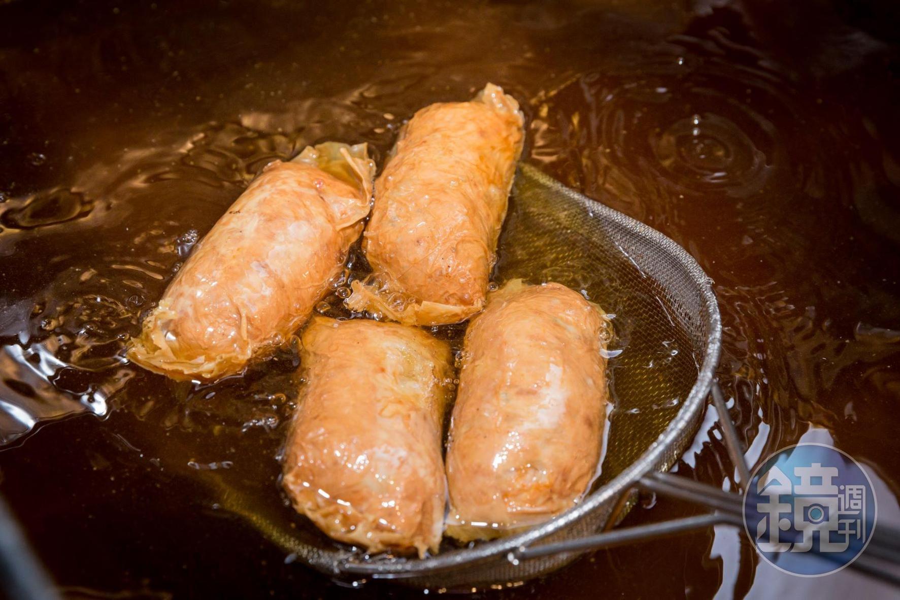 蝦捲、肉捲炸物是阿旺澄食堂的招牌菜，阿旺看好可以發展成冷凍食品，卻在當年食安風暴事件下嘎然而止。