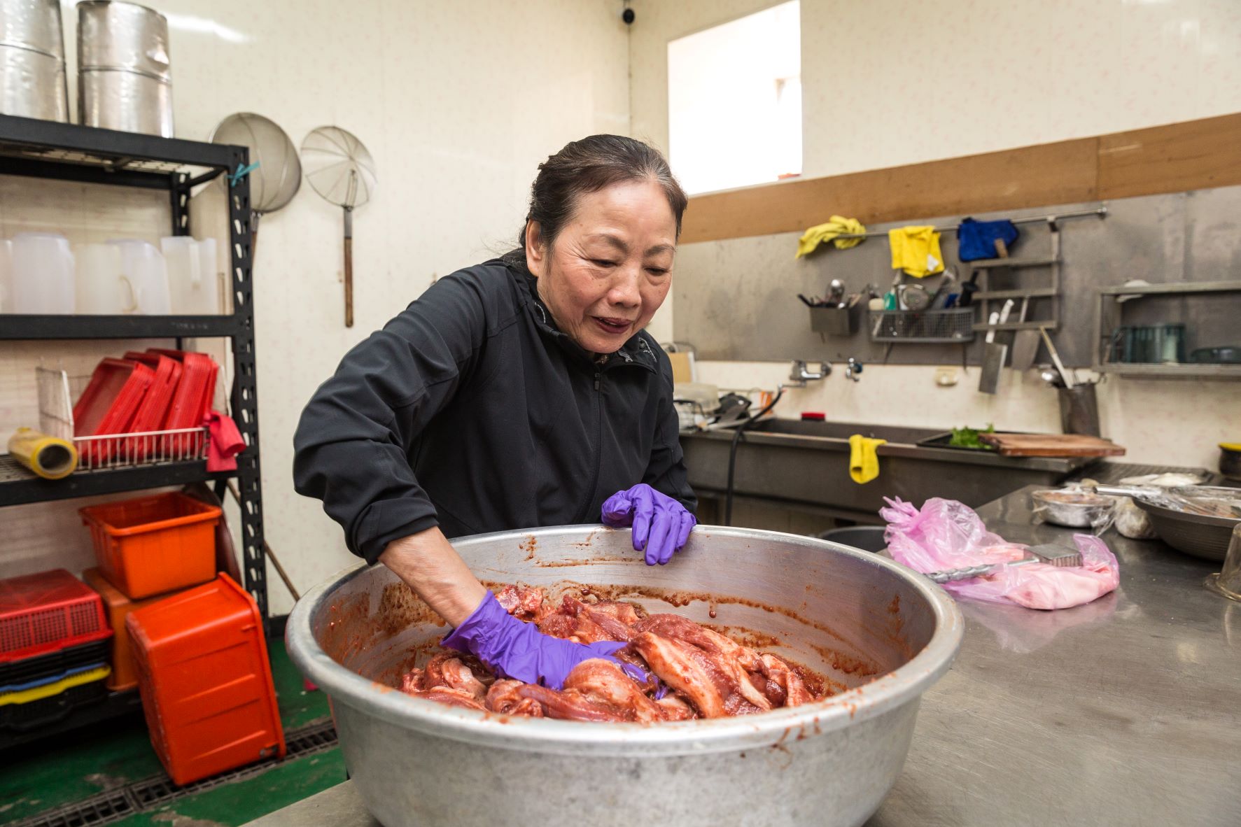 雖然放手店務，但張貴美仍是阿旺澄食堂美味祕訣的總工程師，口味的制定由她決定。