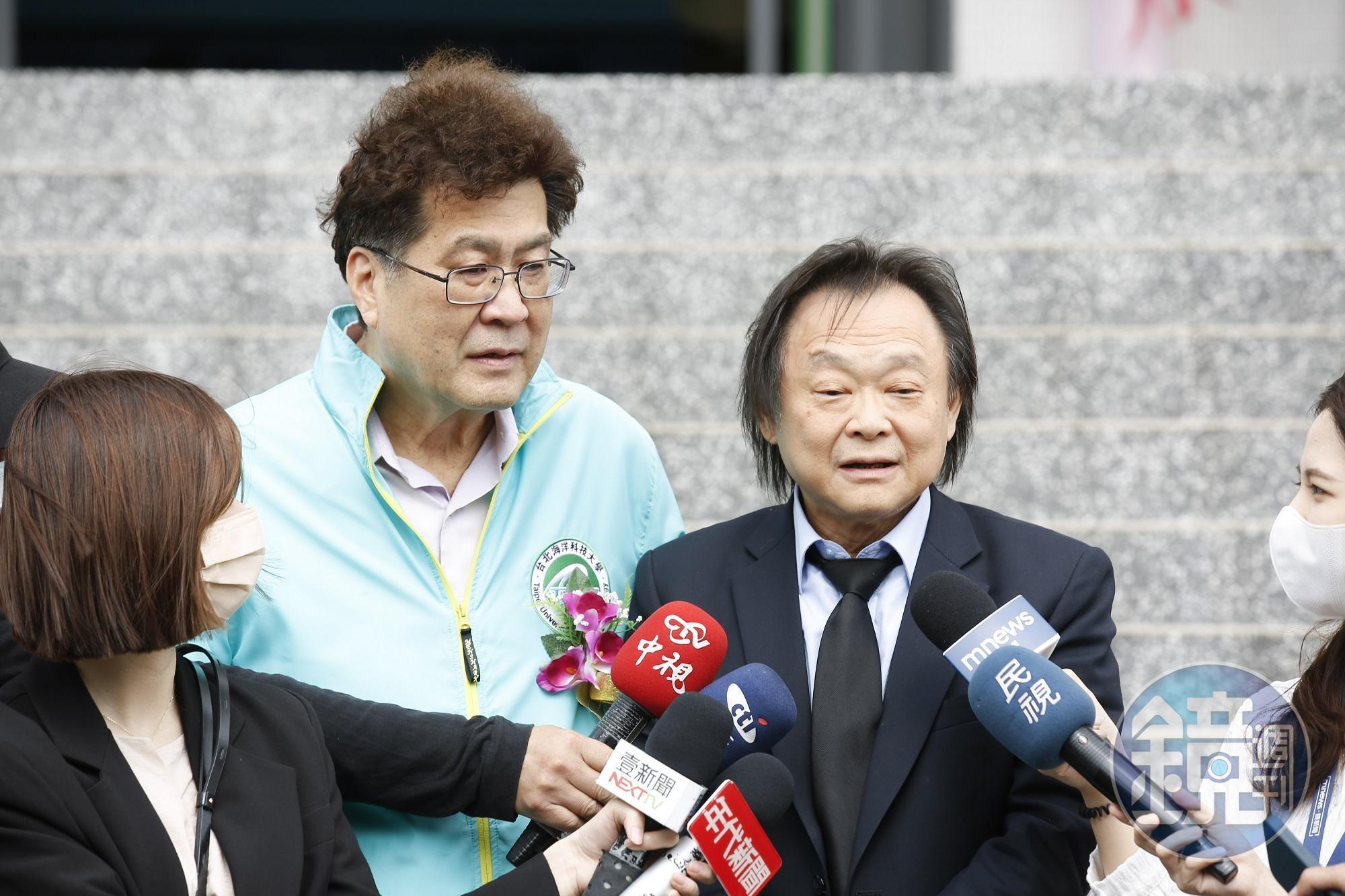 王世堅(右二)宣布參選立委後,動向備受關注,今出席好友台北海大董事長林世宗(左二)的校慶活動。