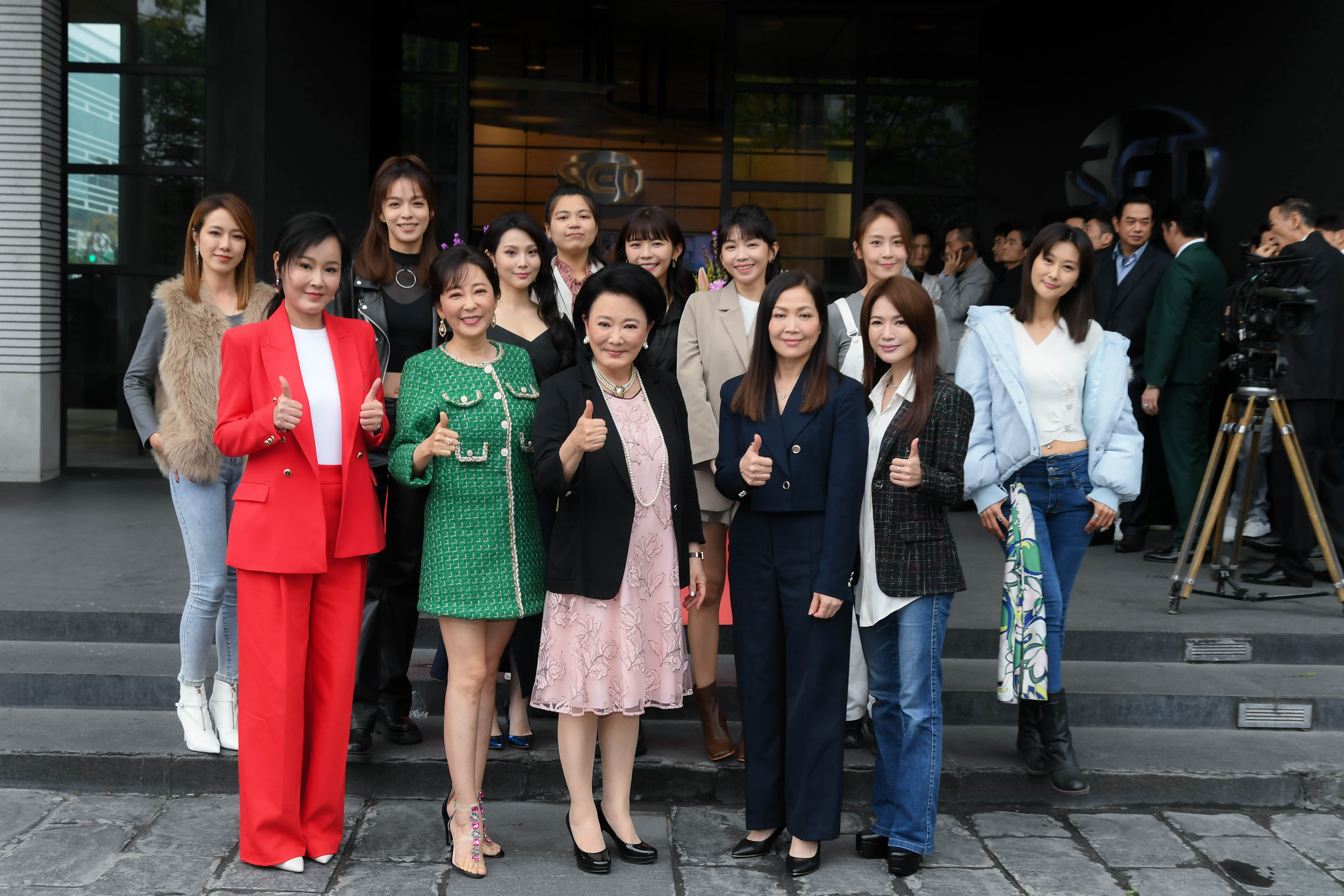 《天道》今(26日)所有演員齊聚盛大開鏡。(三立提供)