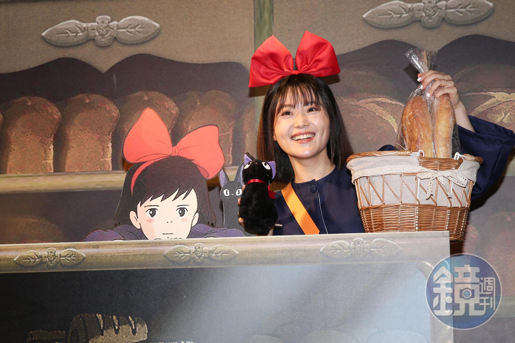 楊小黎扮成《魔女宅急便》魔女琪琪模樣出席「台灣の魔女琪琪見面會」，大呼圓夢。