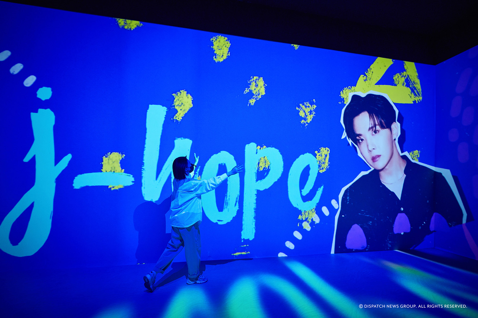 韓國D社將10年來為K-POP 9組藝人拍攝的照片、影片集結為展覽「D'FESTA」，將於7月在台北展出。（寬宏藝術提供）