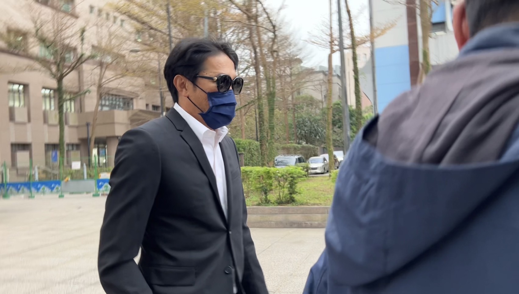 人夫陳坤保今出庭作證。