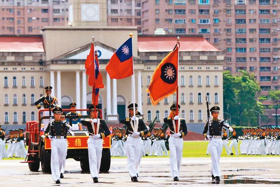 對於退伍社團近來廣邀黃埔軍校校友，前往中國參加建校99週年活動，位在鳳山的陸軍官校校友總會發聲明，呼籲校友要慎思、謹慎，勿陷入統戰陰謀。（陸軍軍官學校臉書）