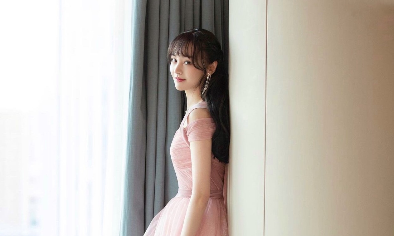 大陸女星鄭爽因代孕產子、逃漏稅等負面新聞，被中國認定為「劣跡藝人」。（鄭爽IG）