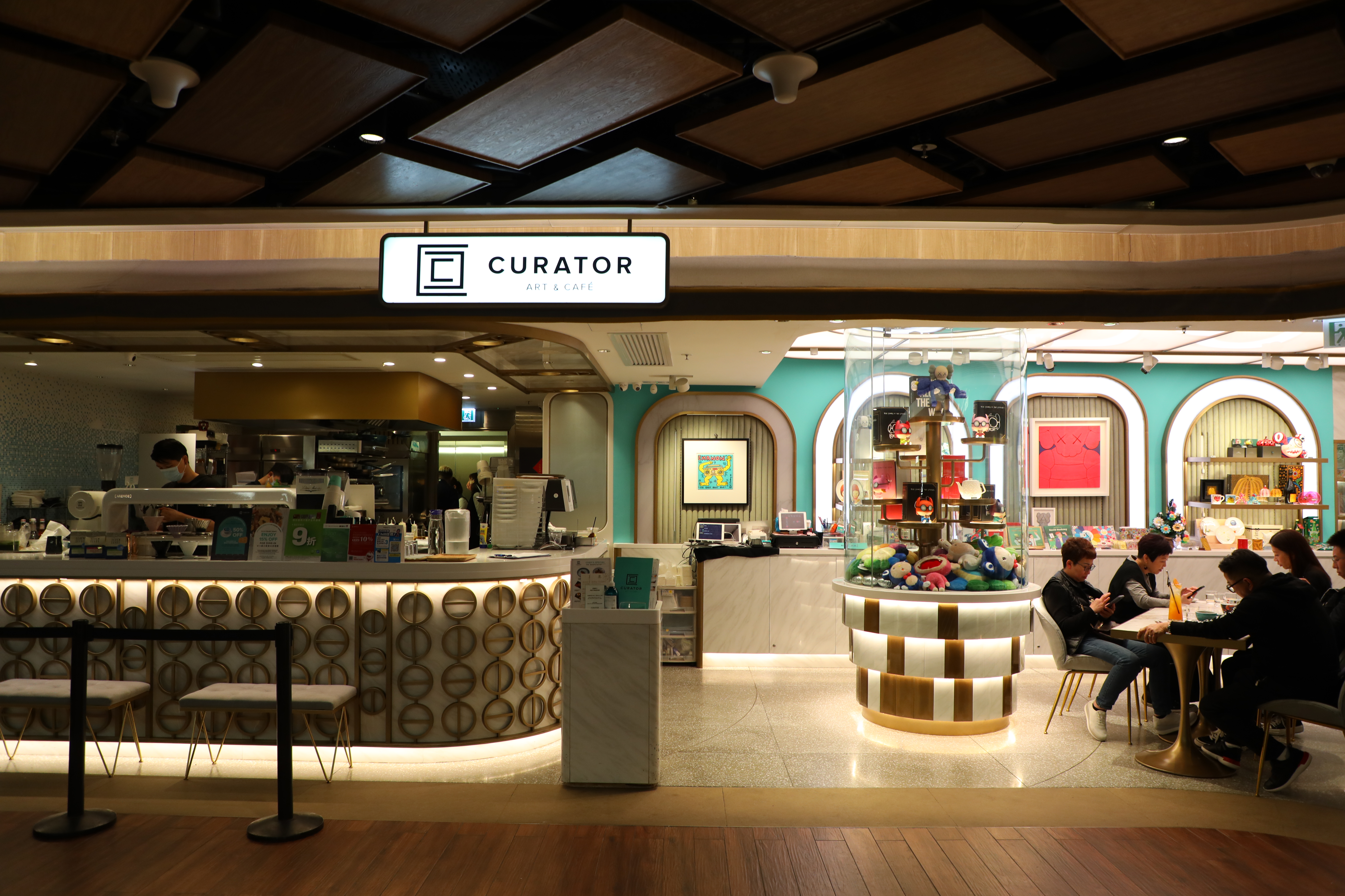 位在K11 MUSEA的「CURATOR Art to Life」是品牌旗艦店。