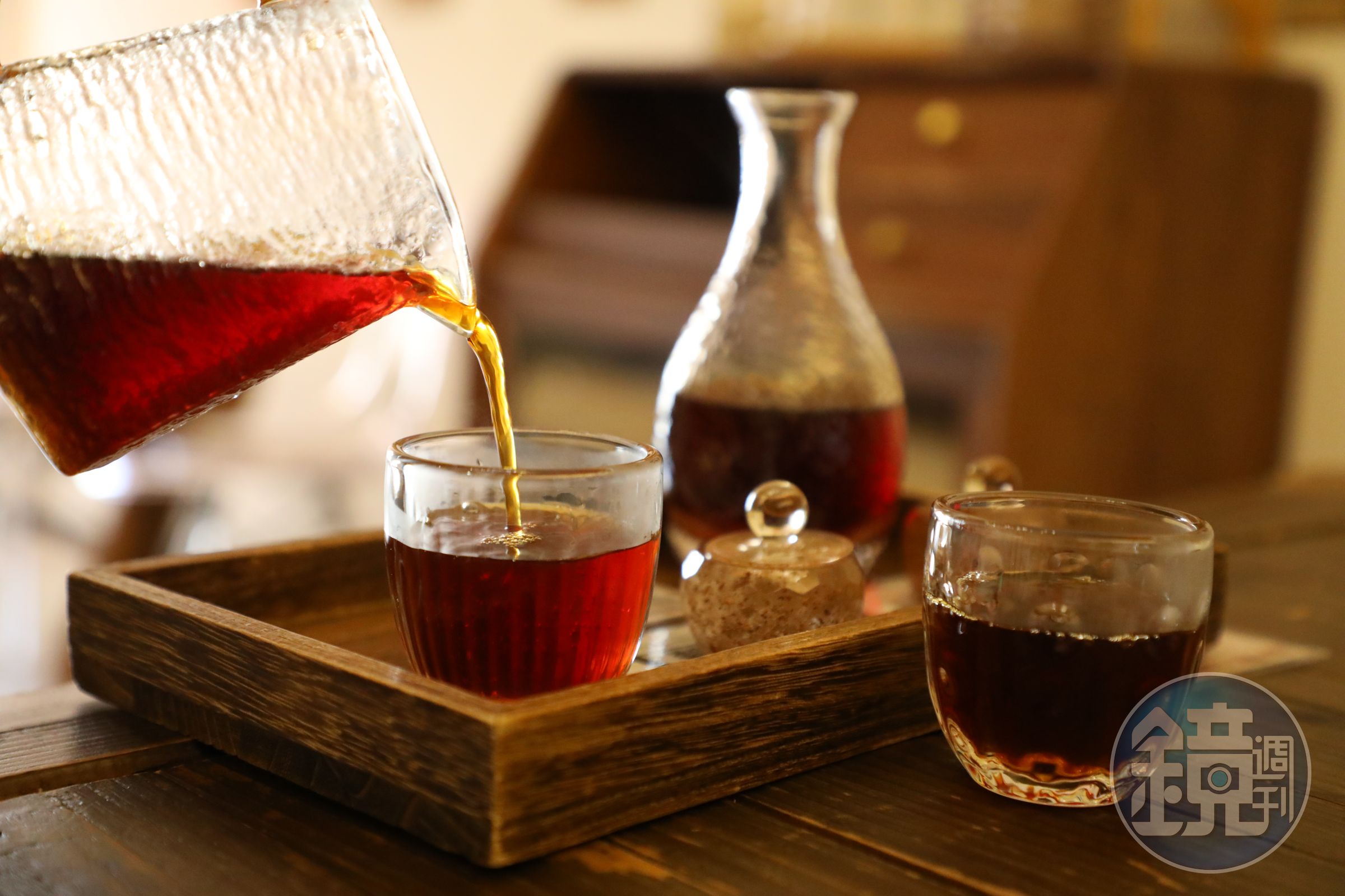 厄瓜多Finca Chorora莊園的「Typica Mejarado Honey」(左,港幣75元/壺)和巴拿馬Gran Del Val莊園以厭氧水洗處理的「Lavado Geisha Washed」(右,港幣98元/壺)。
