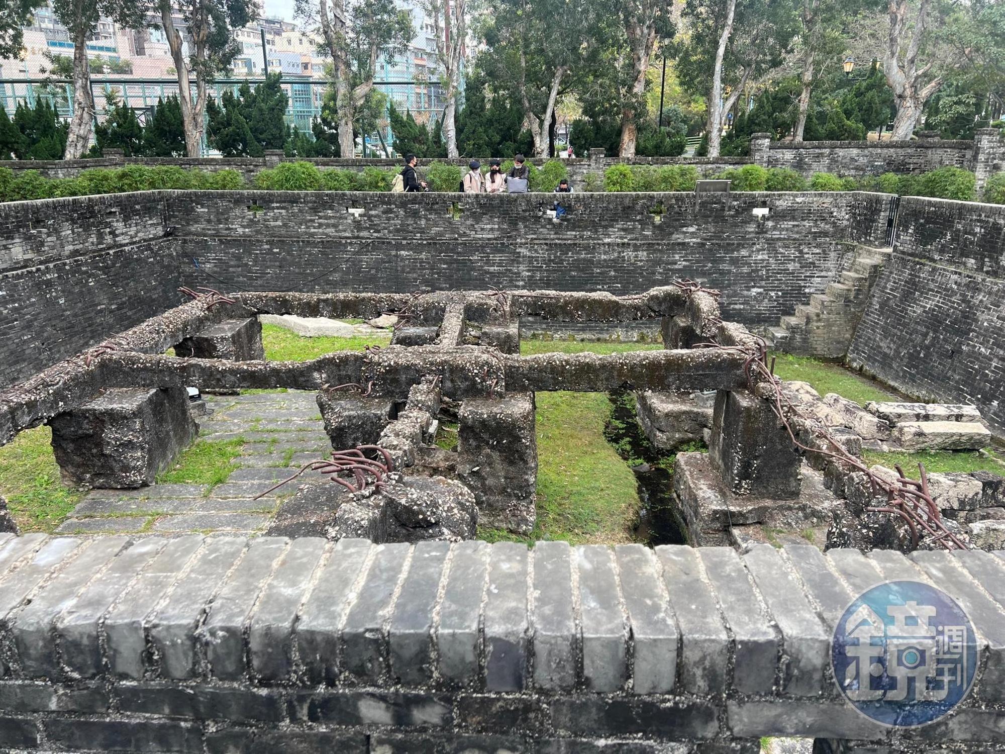 拆除途中,還考古挖掘出寨城遺跡。