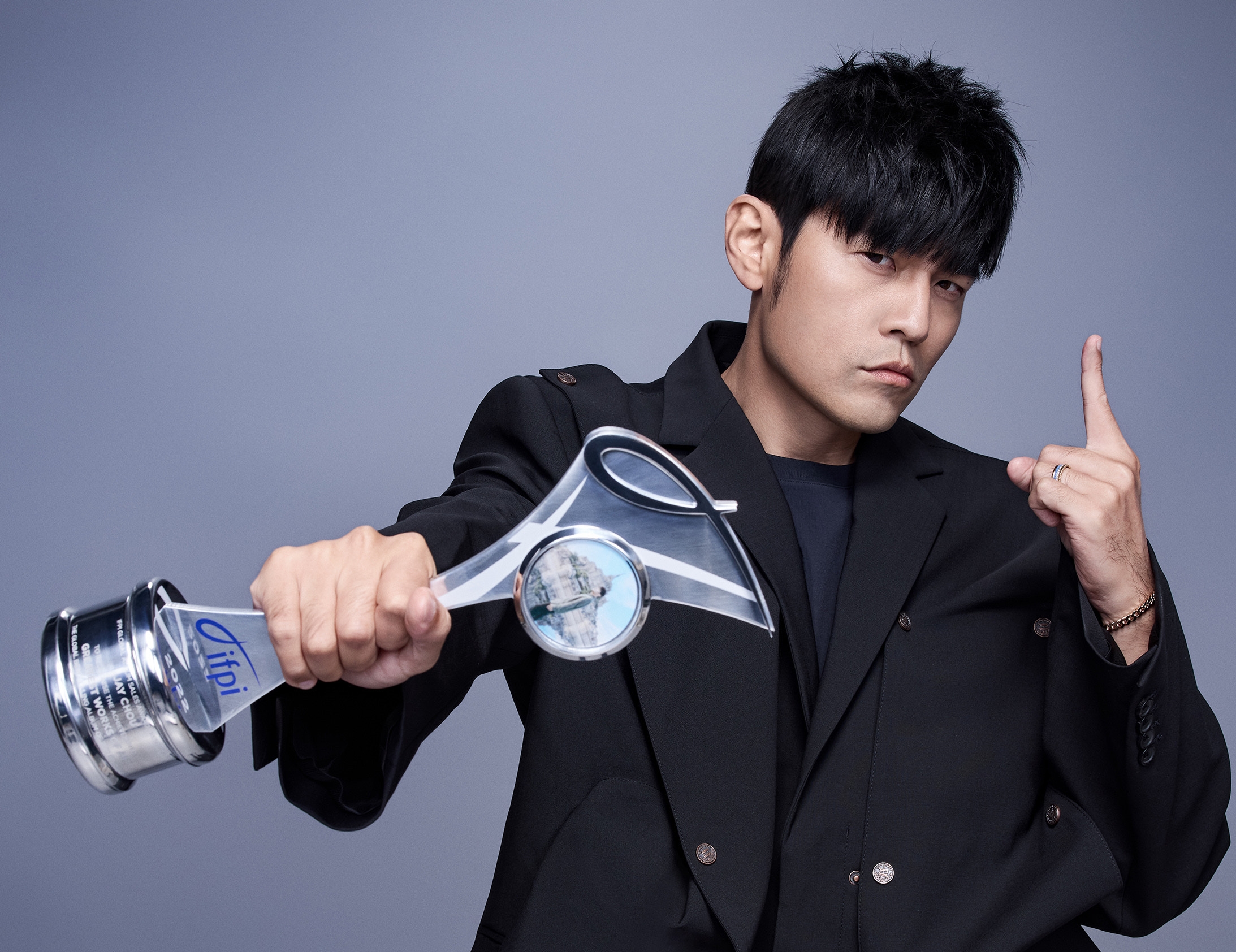 周杰倫以《最偉大的作品》(Greatest Works of Arts)專輯榮登全球第一。(杰威爾提供)