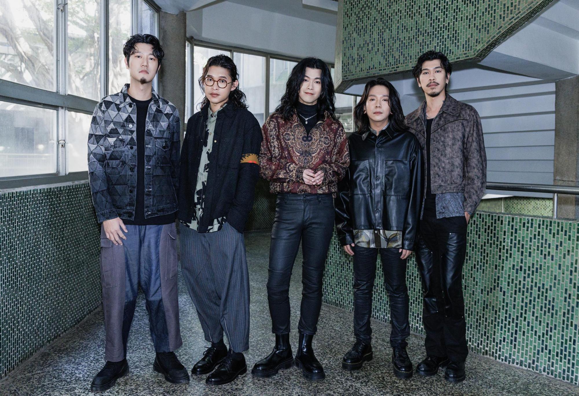 麋先生打造《模仿犯》主題曲〈一種說法〉,也嘗試把追逐、纏鬥等緊湊氣氛寫進去。(相信音樂提供)