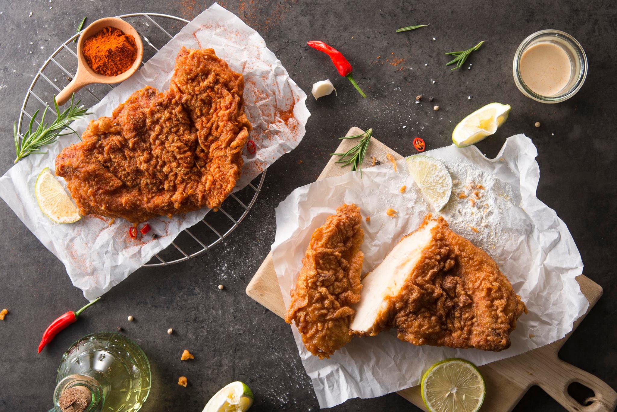 高雄發跡的雞排名店「天使雞排」將漲價至100元。（翻攝自天使雞排臉書）