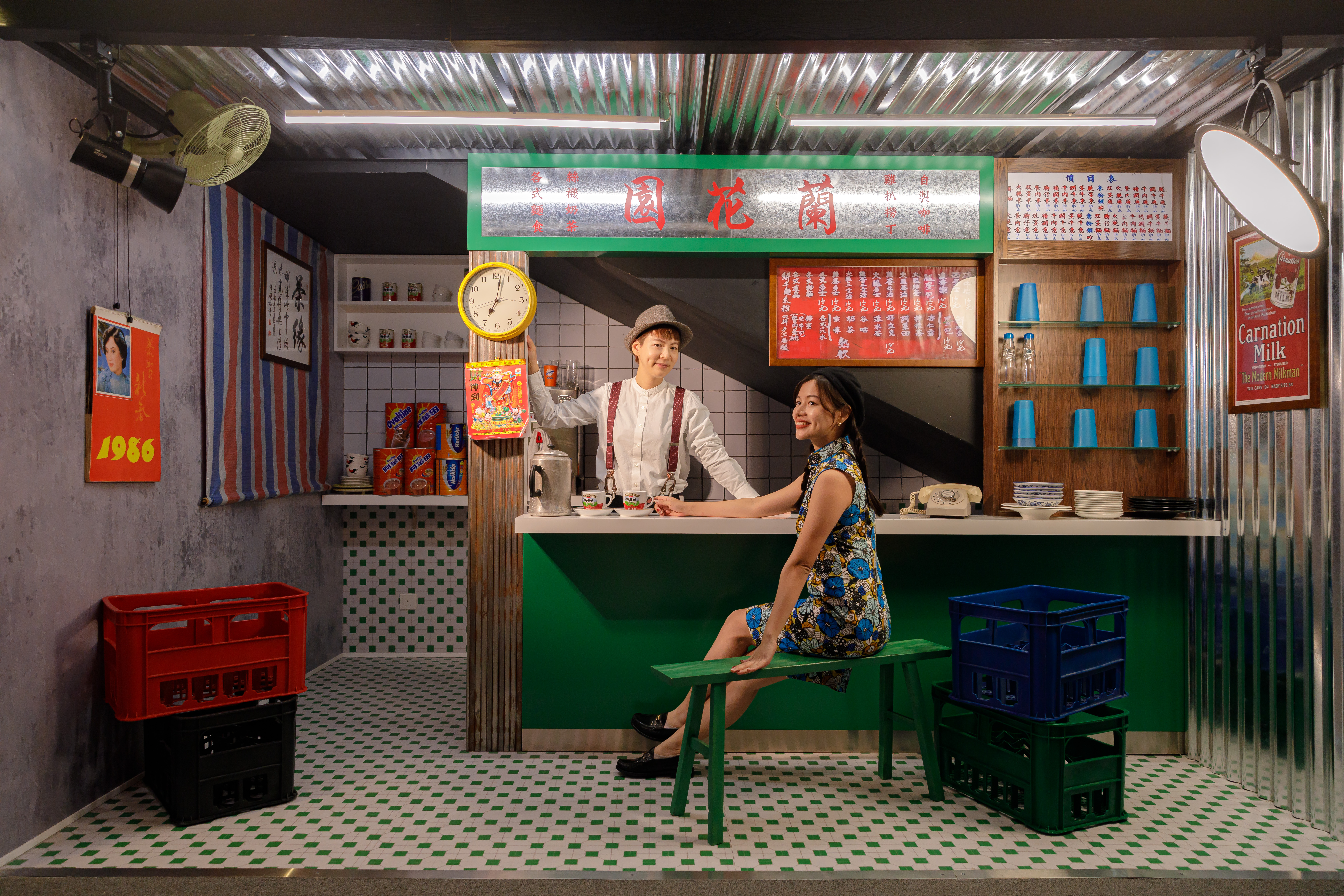 靈感來自舊香港印象的大牌檔，人們排隊只為買杯正宗港味。