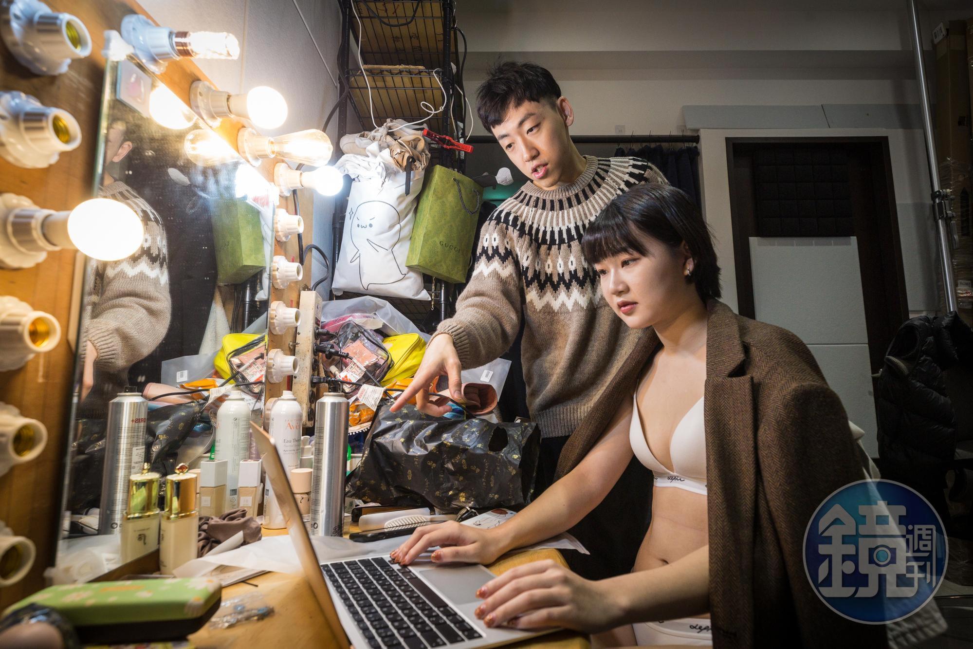 胡信子不太跟模特兒聊拍攝以外的事,希望把看似情色的工作單純化。