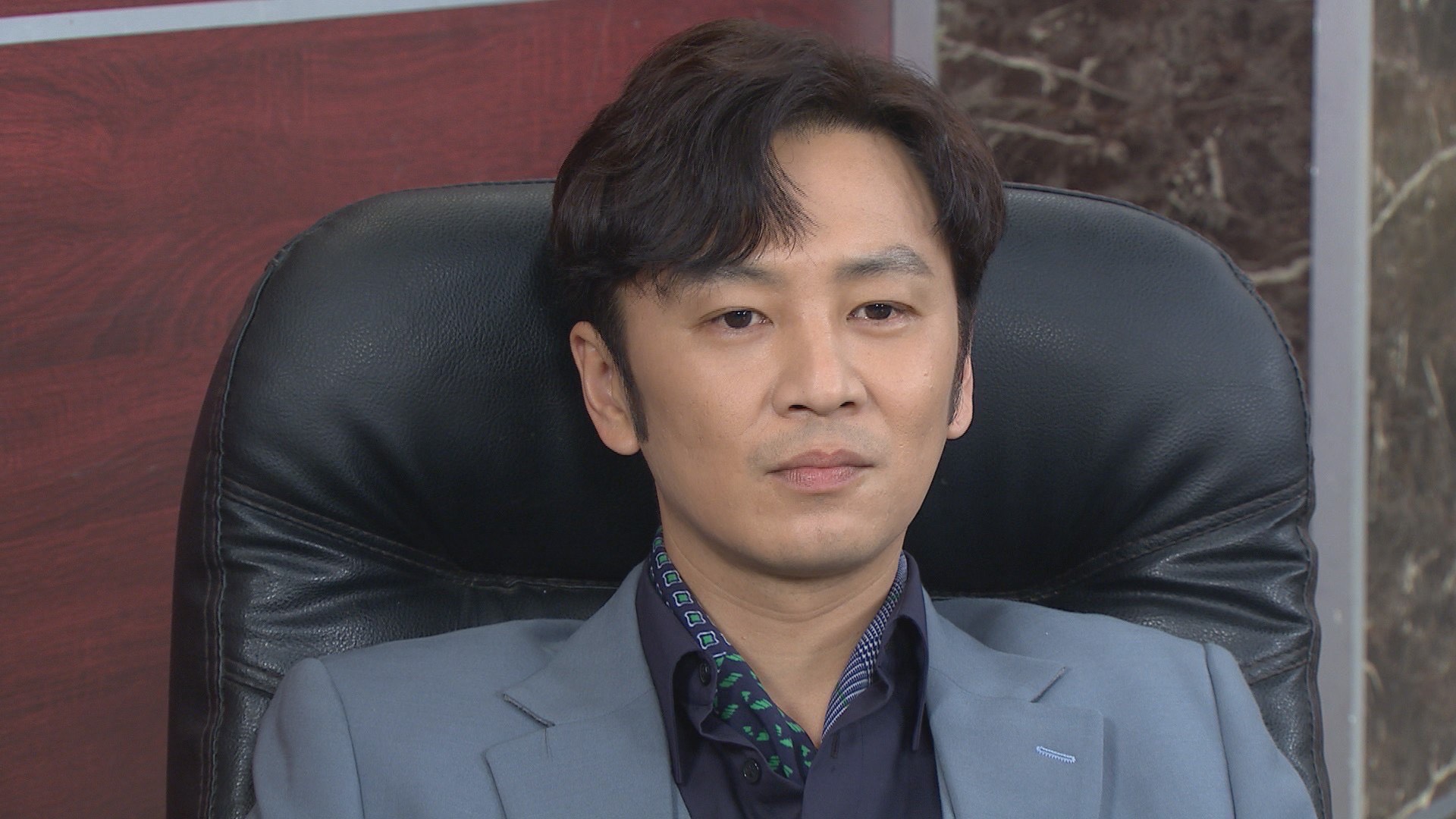 《市井豪門》倪齊民被檢調帶走，直呼這是角色的開胃菜，後頭有可怕的報應。（民視提供）