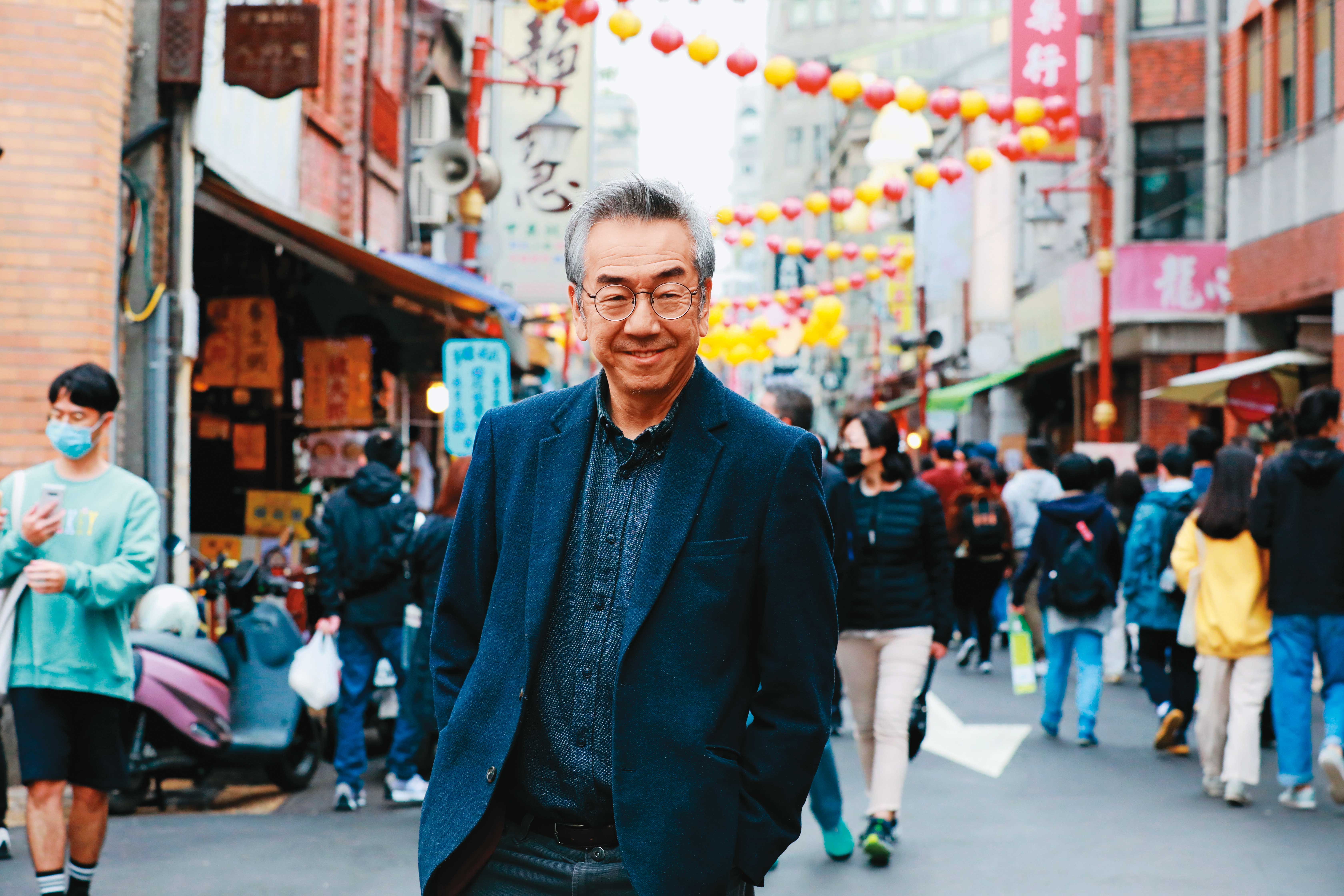 陶傑對台灣歷史也瞭如指掌，走在大稻埕街頭隨口都能講出一段過往風華。