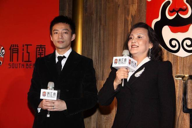 張蘭（右）日前表示自己85歲前一定要再嫁。（翻攝自微博）