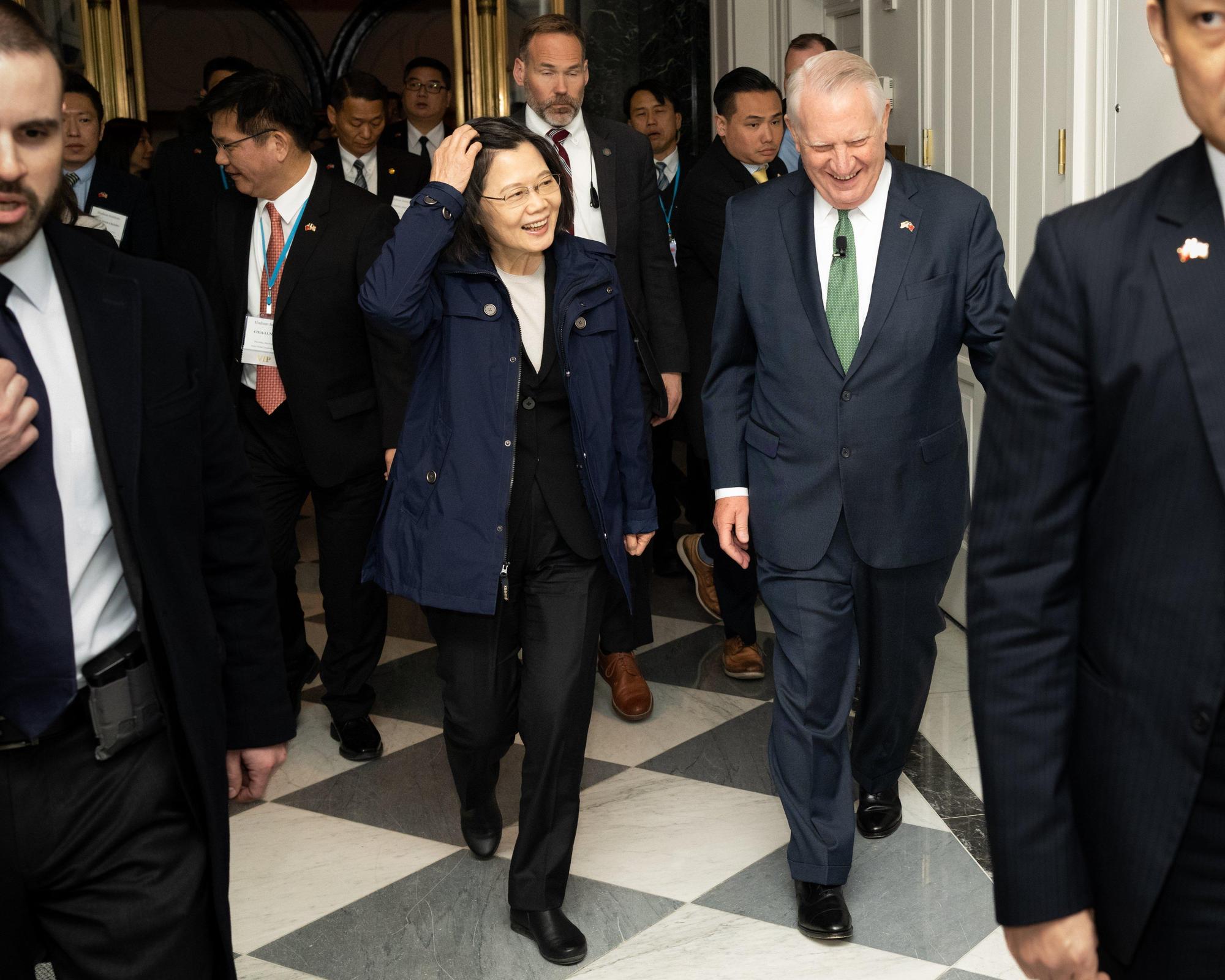 蔡英文出席哈德遜研究所晚會,並獲頒「全球領導力獎」。(翻攝自哈德遜研究所推特)