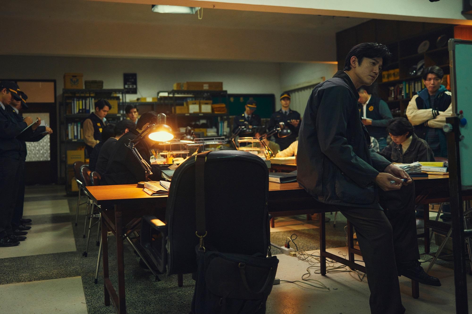 Netflix以原創劇投資開發《模仿犯》,首播同步搭配7種語言配音,創台劇首例。(Netflix提供)